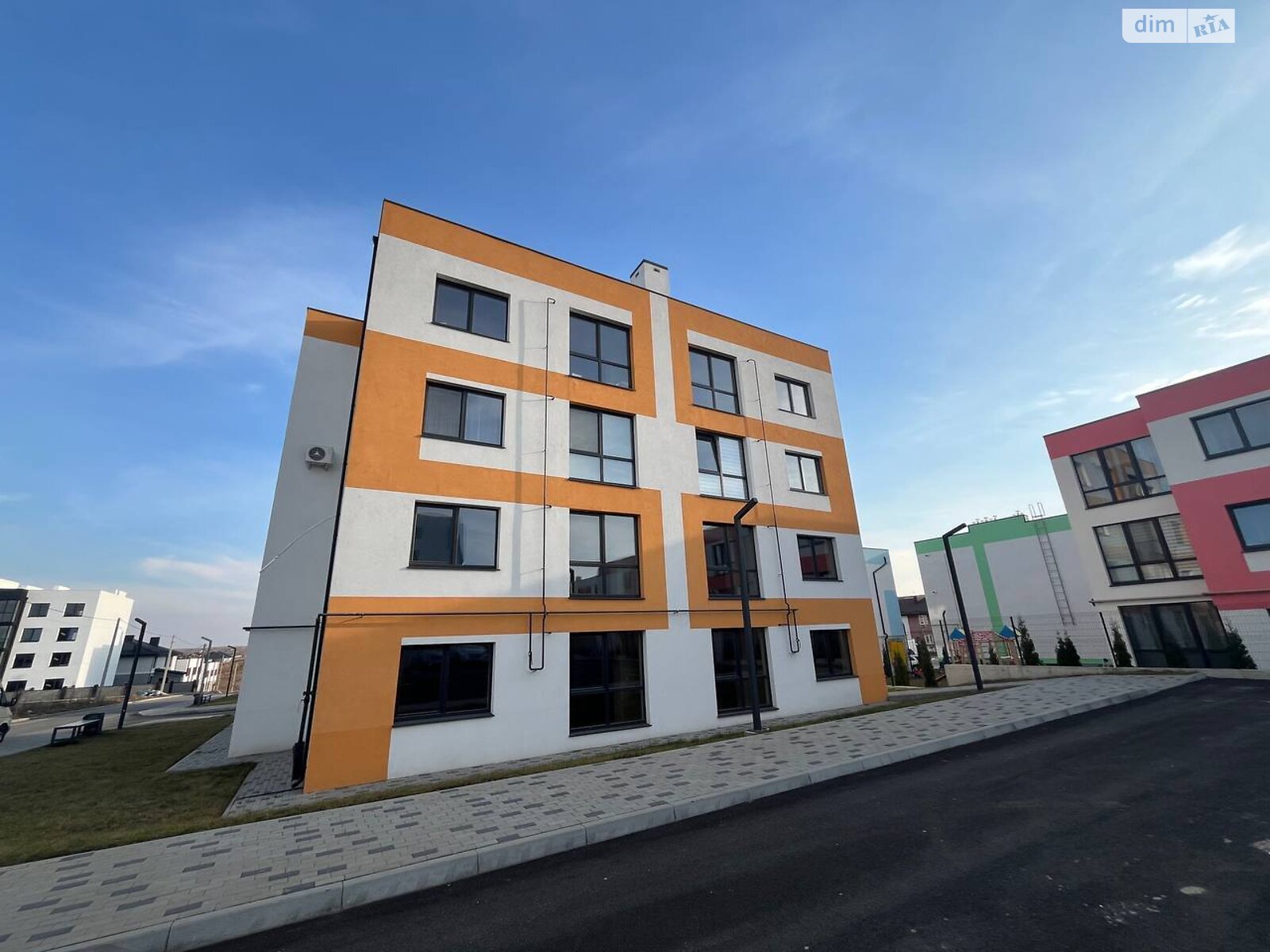 Продажа однокомнатной квартиры в Ровно, на ул. Слава Победителям 8, район Ленокомбинат фото 1 Продажа однокомнатной квартиры в Ровно, на ул. Слава Победителям 8, район Ленокомбинат фото 1
