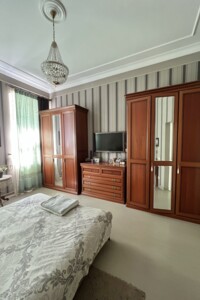 Продажа трехкомнатной квартиры в Ровно, на ул. Любомира Гузара 11, фото 2