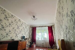 Продажа трехкомнатной квартиры в Ровно, на ул. Студенческая, район Мототрек фото 2