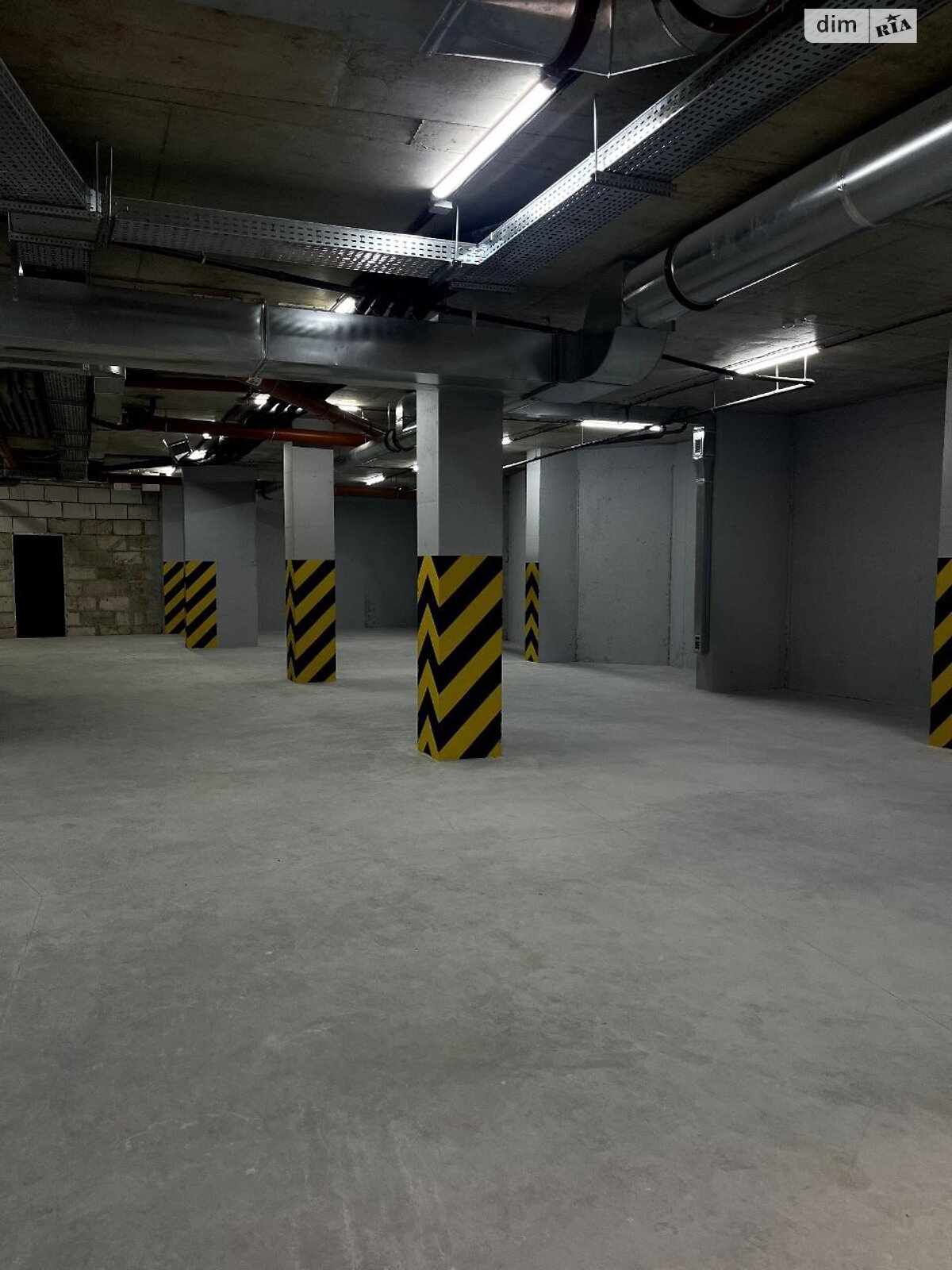 Продажа трехкомнатной квартиры в Ровно, на ул. Галицкого Данилы 16, район Авторынок фото 1