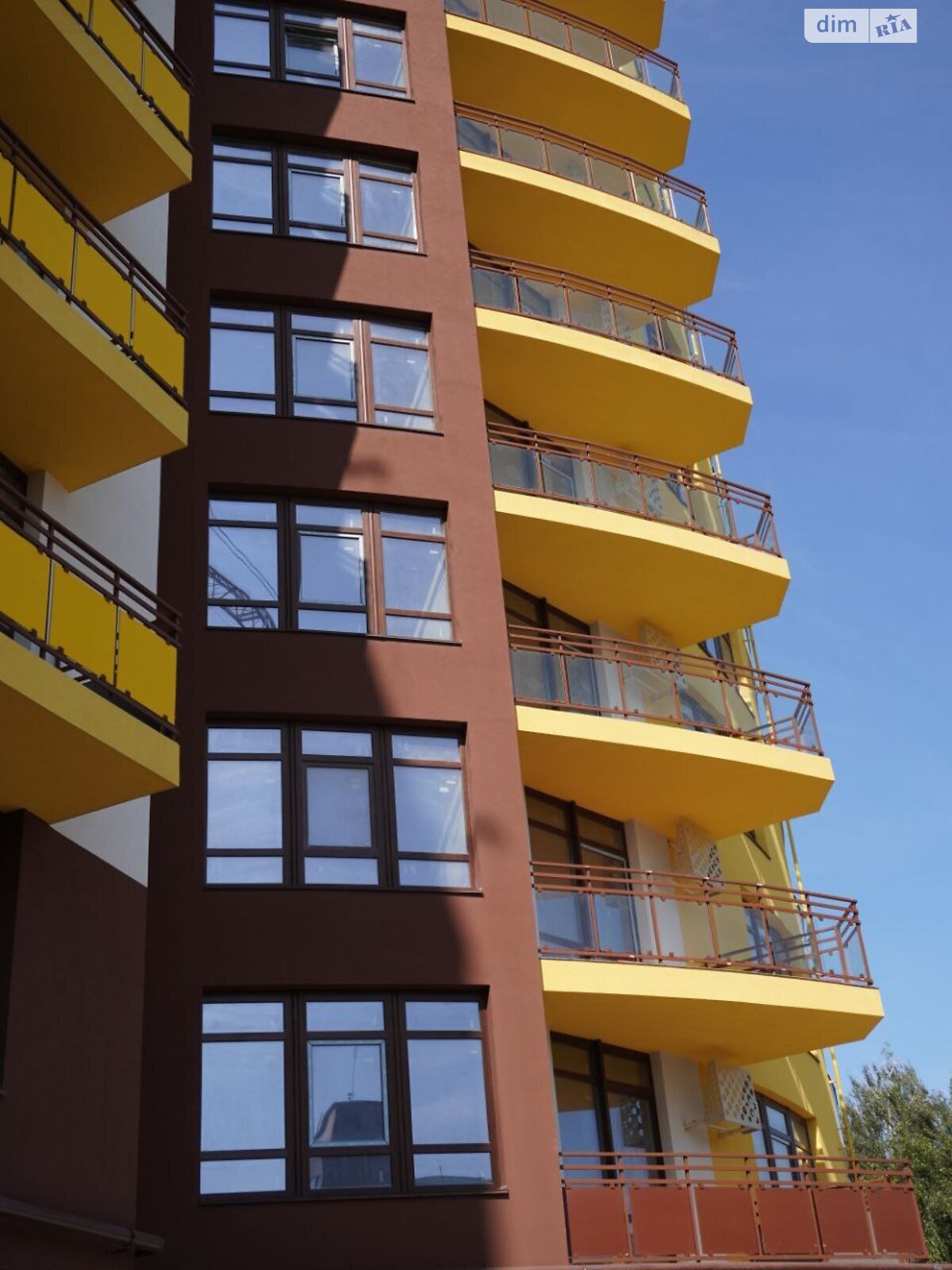 Продажа трехкомнатной квартиры в Ровно, на ул. Галицкого Данилы 16, район Авторынок фото 1