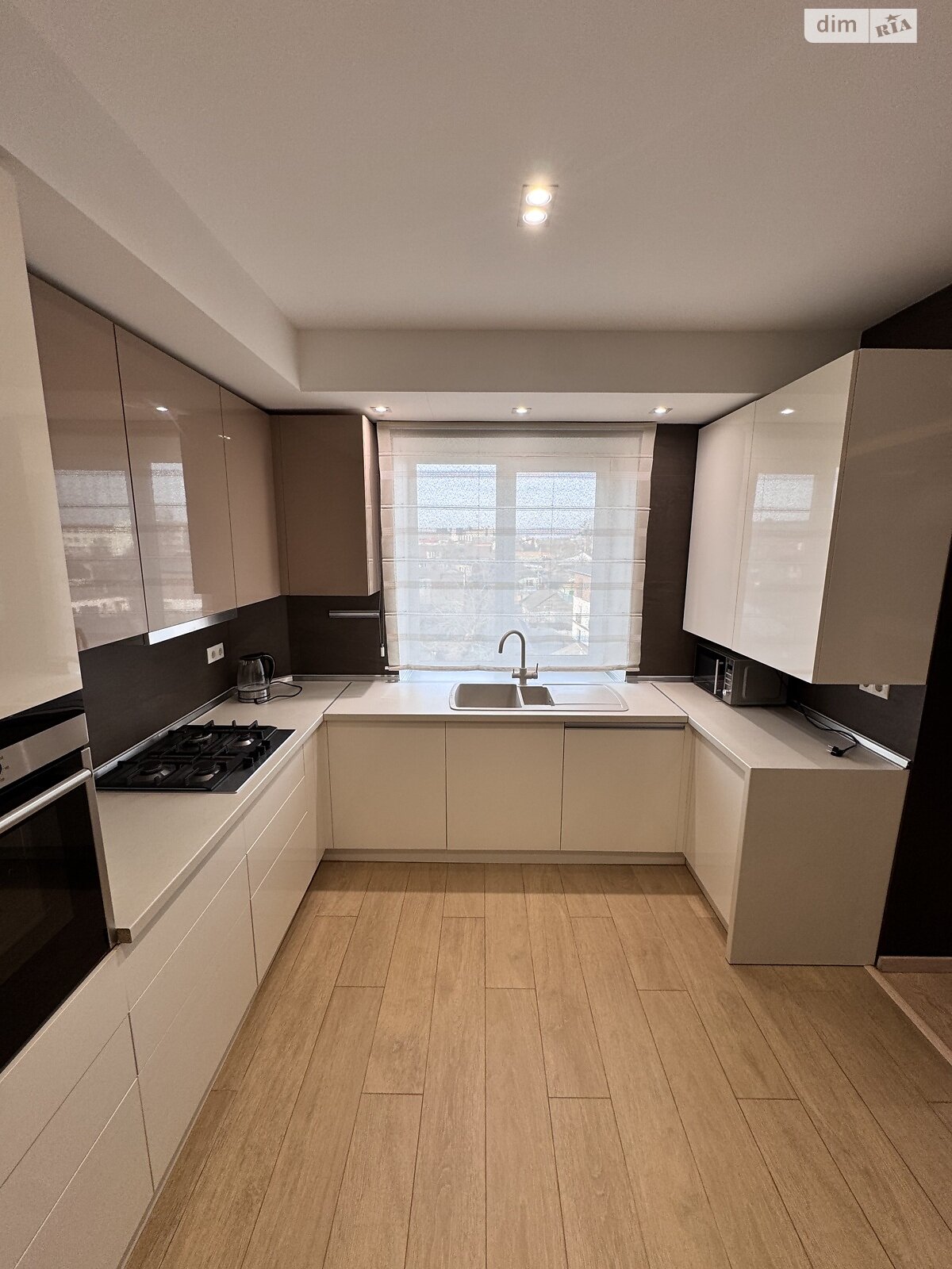 Продажа трехкомнатной квартиры в Ровно, на ул. Дворецкая 46-48, район Пивзавод фото 1 Продажа трехкомнатной квартиры в Ровно, на ул. Дворецкая 46-48, район Пивзавод фото 1
