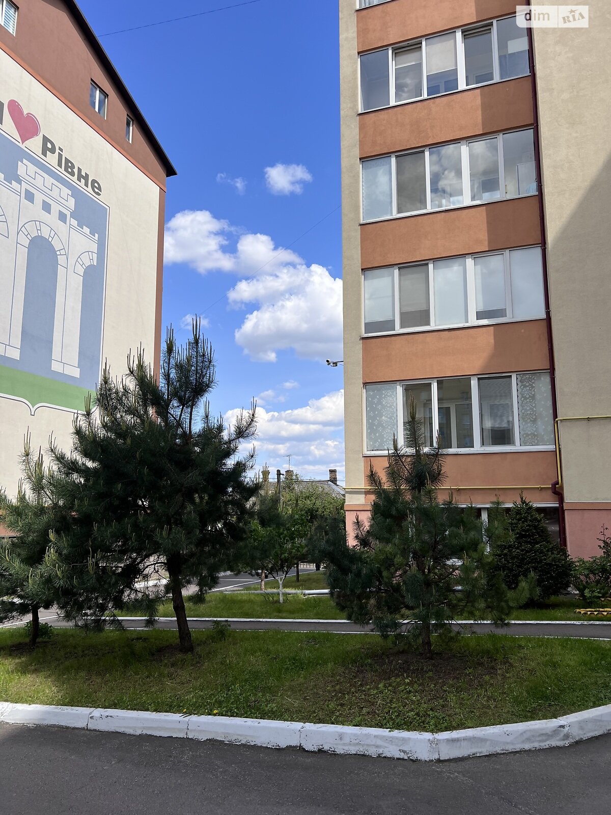 Продажа двухкомнатной квартиры в Ровно, на ул. Дворецкая 48, район Пивзавод фото 1 Продажа двухкомнатной квартиры в Ровно, на ул. Дворецкая 48, район Пивзавод фото 1