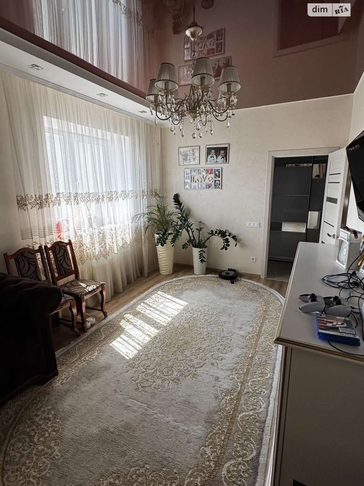 Продажа трехкомнатной квартиры в Ровно, на ул. Дворецкая, район Пивзавод фото 1 Продажа трехкомнатной квартиры в Ровно, на ул. Дворецкая, район Пивзавод фото 1