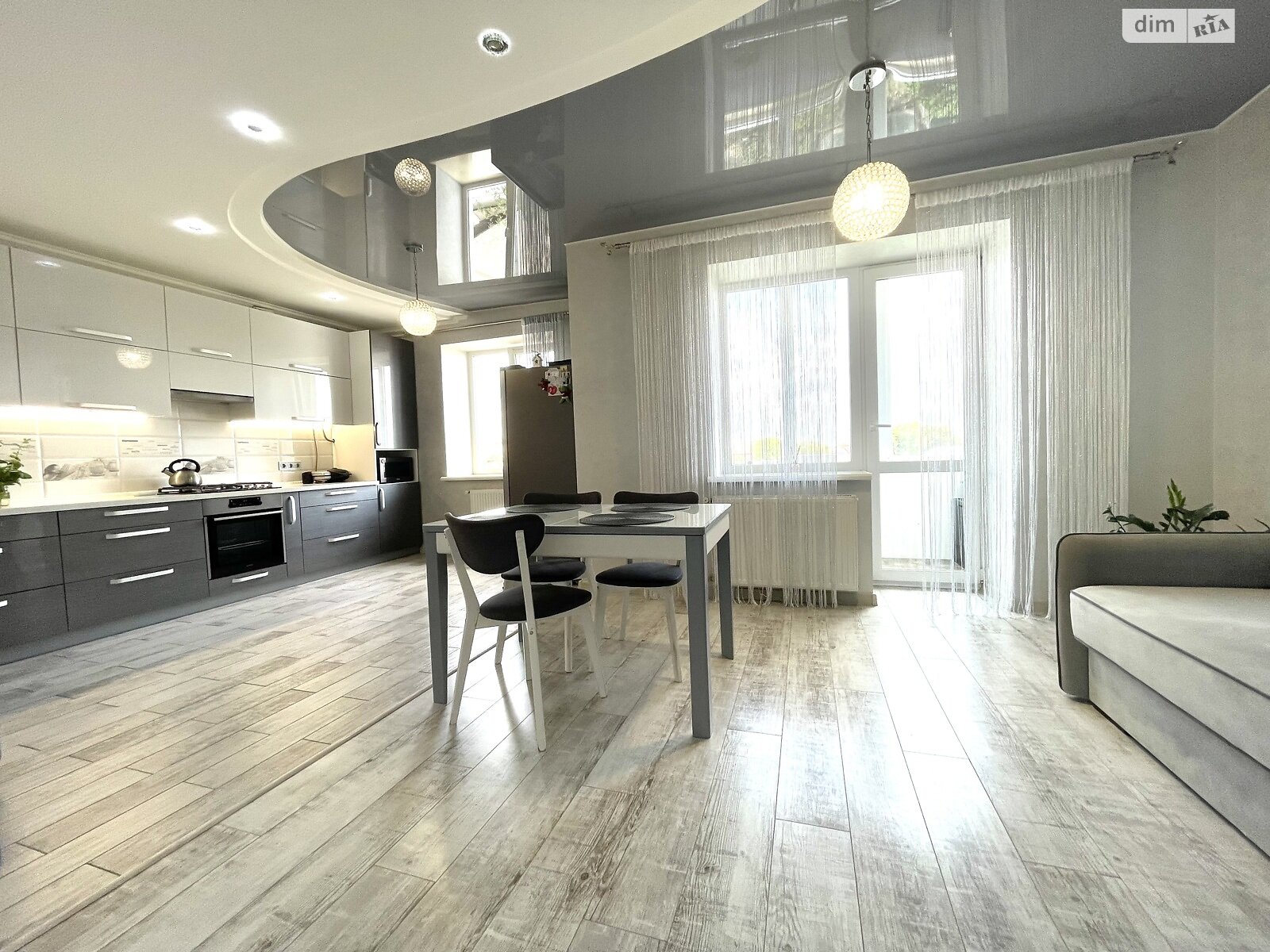 Продажа трехкомнатной квартиры в Ровно, на ул. Дворецкая 46, район Пивзавод фото 1 Продажа трехкомнатной квартиры в Ровно, на ул. Дворецкая 46, район Пивзавод фото 1