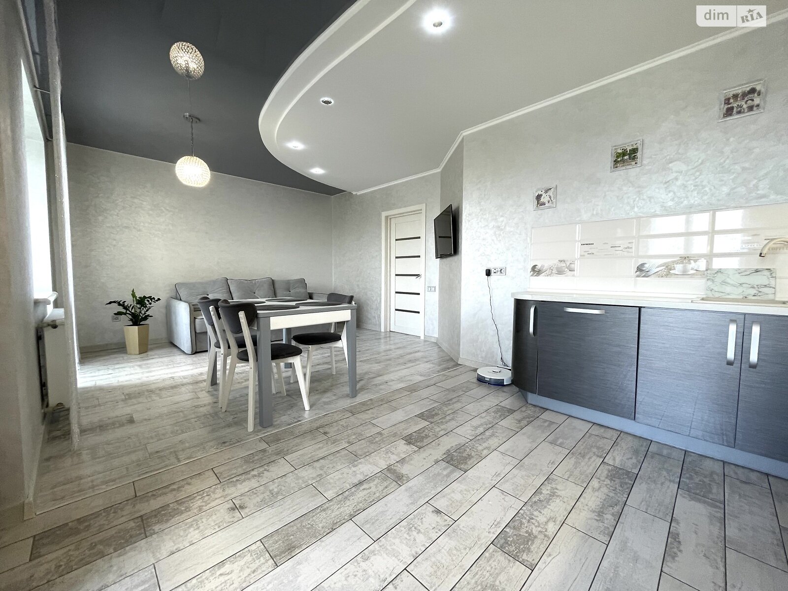 Продажа трехкомнатной квартиры в Ровно, на ул. Дворецкая 46, район Пивзавод фото 1 Продажа трехкомнатной квартиры в Ровно, на ул. Дворецкая 46, район Пивзавод фото 1