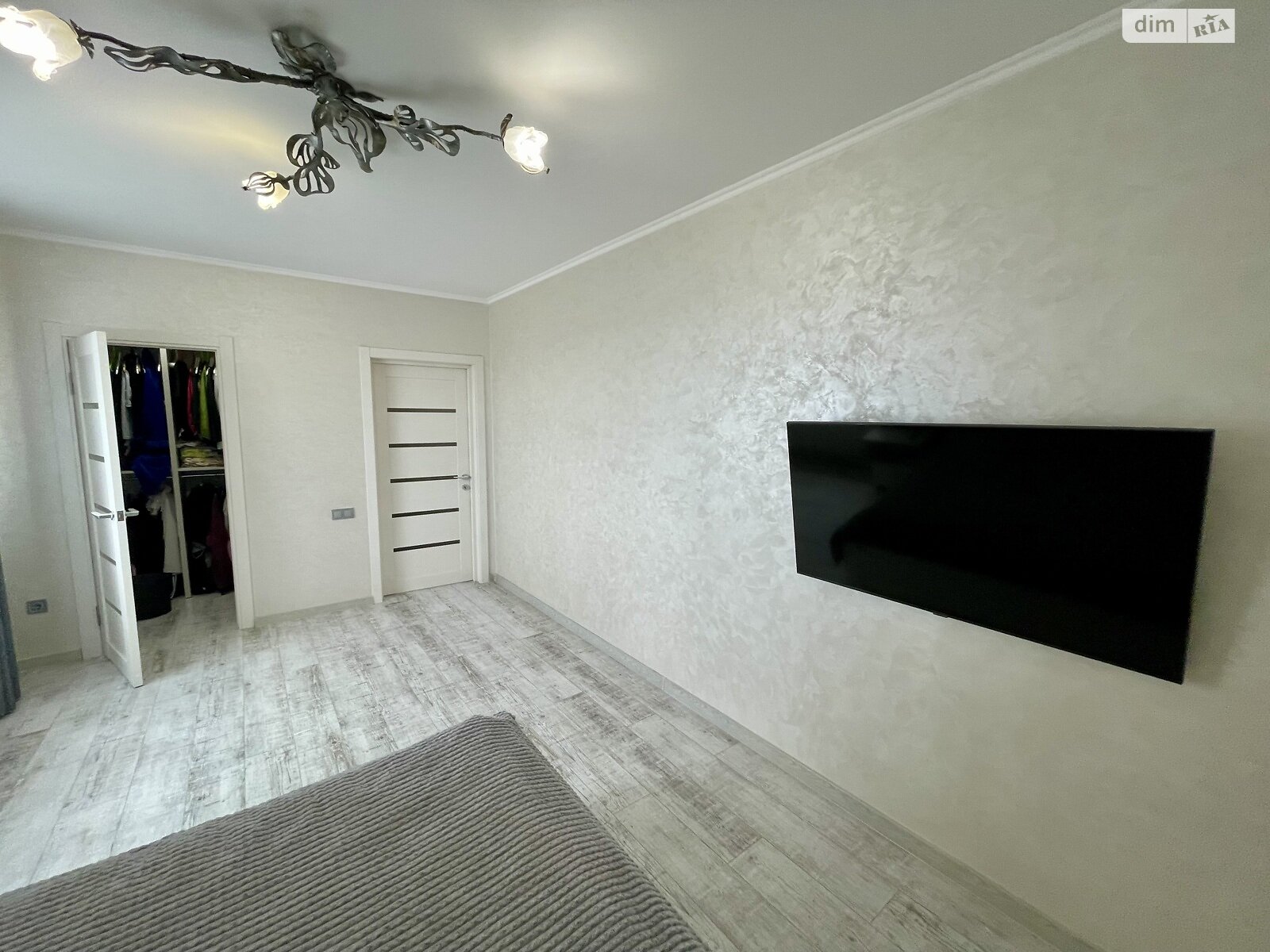 Продажа трехкомнатной квартиры в Ровно, на ул. Дворецкая 46, район Пивзавод фото 1 Продажа трехкомнатной квартиры в Ровно, на ул. Дворецкая 46, район Пивзавод фото 1