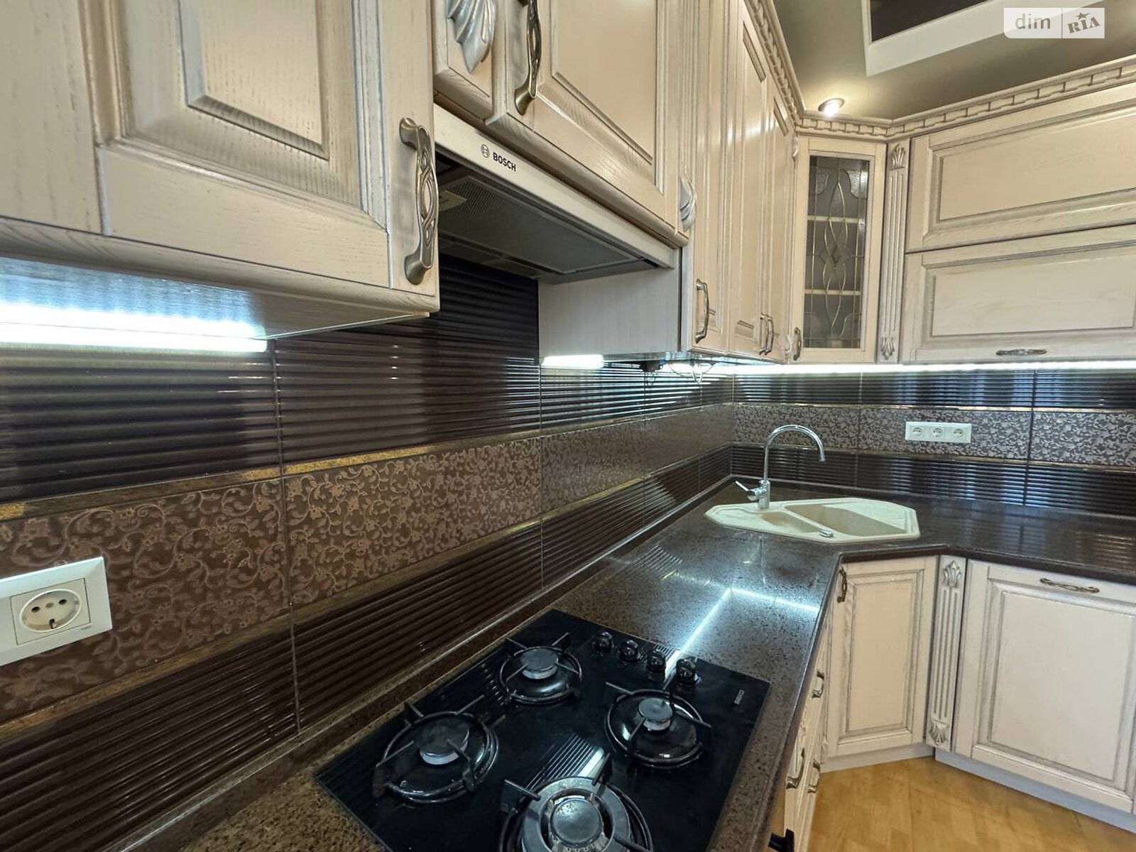 Продажа двухкомнатной квартиры в Ровно, на ул. Дворецкая 48, район Пивзавод фото 1 Продажа двухкомнатной квартиры в Ровно, на ул. Дворецкая 48, район Пивзавод фото 1