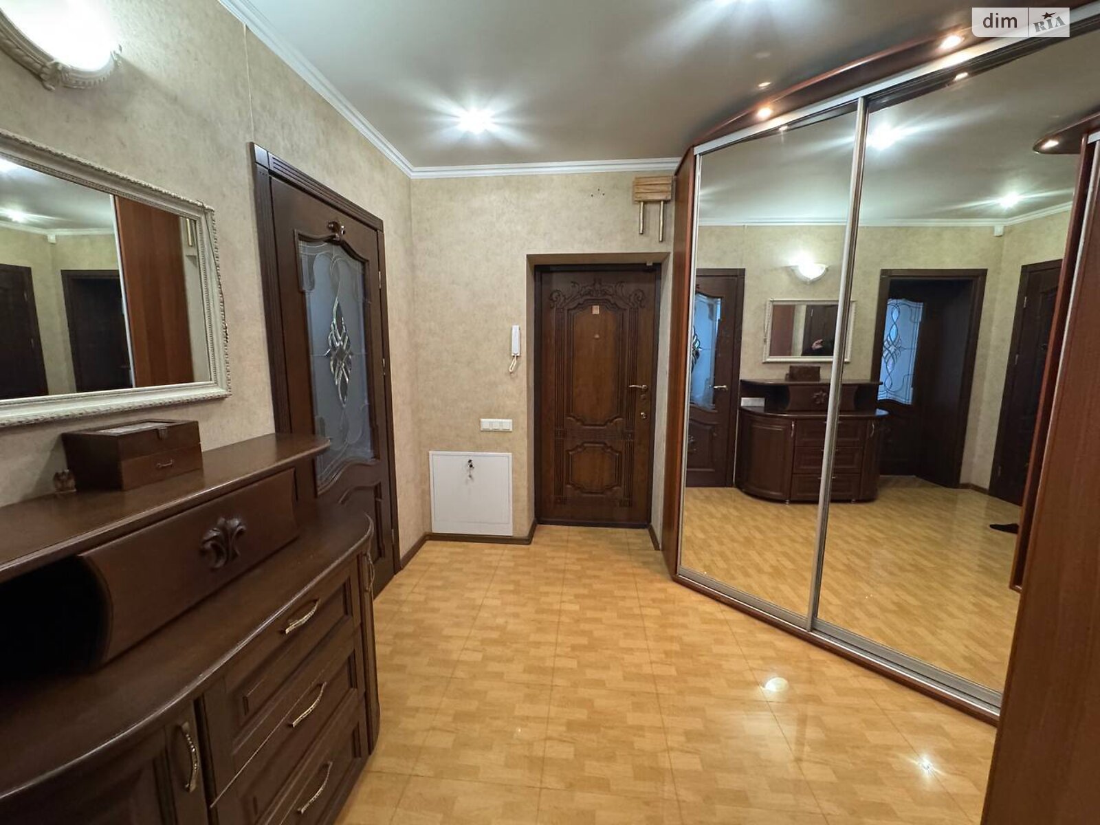 Продажа двухкомнатной квартиры в Ровно, на ул. Дворецкая 48, район Пивзавод фото 1 Продажа двухкомнатной квартиры в Ровно, на ул. Дворецкая 48, район Пивзавод фото 1