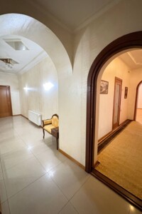 Продажа трехкомнатной квартиры в Ровно, на ул. Петра Могилы 28, район Пивзавод фото 2 Продажа трехкомнатной квартиры в Ровно, на ул. Петра Могилы 28, район Пивзавод фото 2