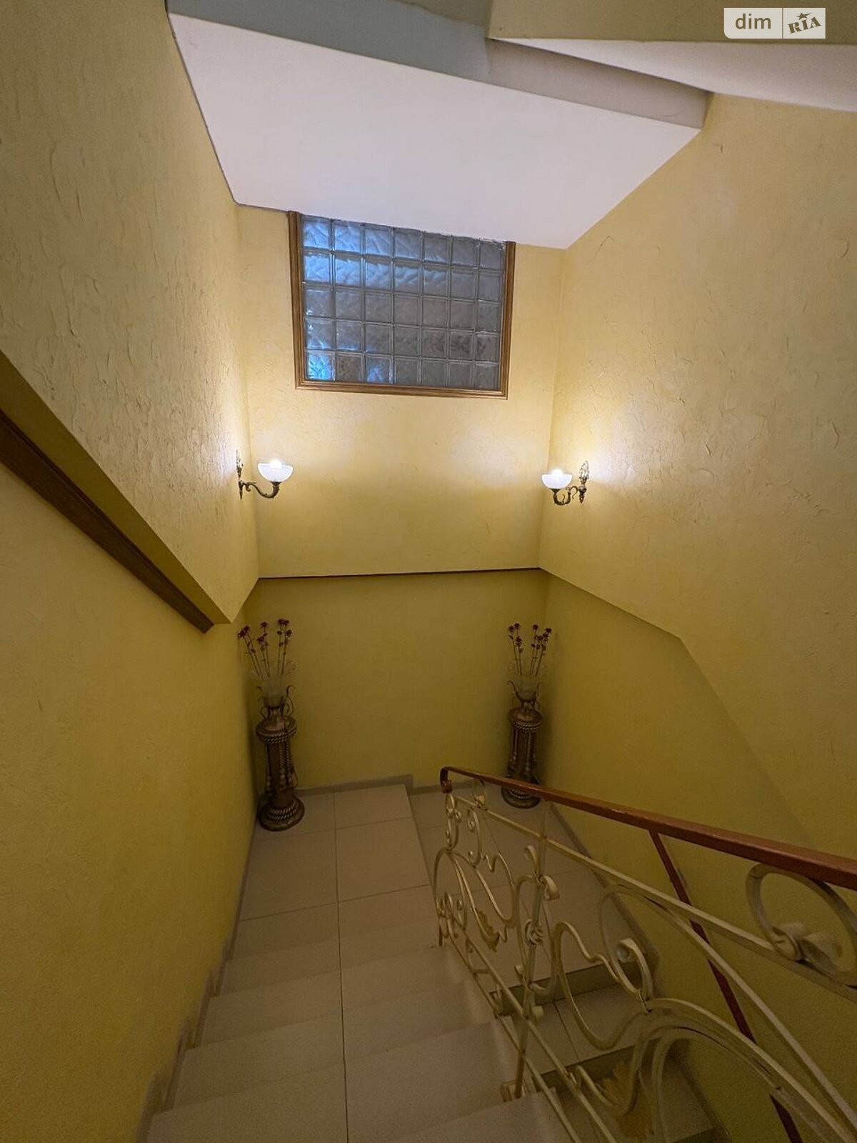 Продажа трехкомнатной квартиры в Ровно, на ул. Петра Могилы 28, район Пивзавод фото 1 Продажа трехкомнатной квартиры в Ровно, на ул. Петра Могилы 28, район Пивзавод фото 1