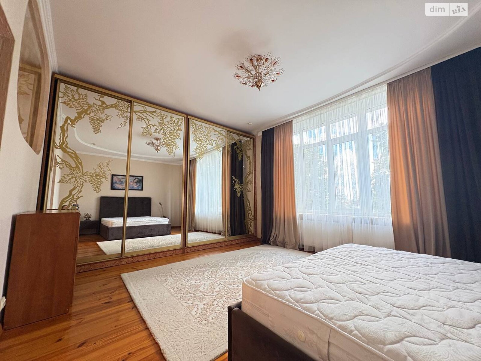 Продажа трехкомнатной квартиры в Ровно, на ул. Петра Могилы 28, район Пивзавод фото 1 Продажа трехкомнатной квартиры в Ровно, на ул. Петра Могилы 28, район Пивзавод фото 1