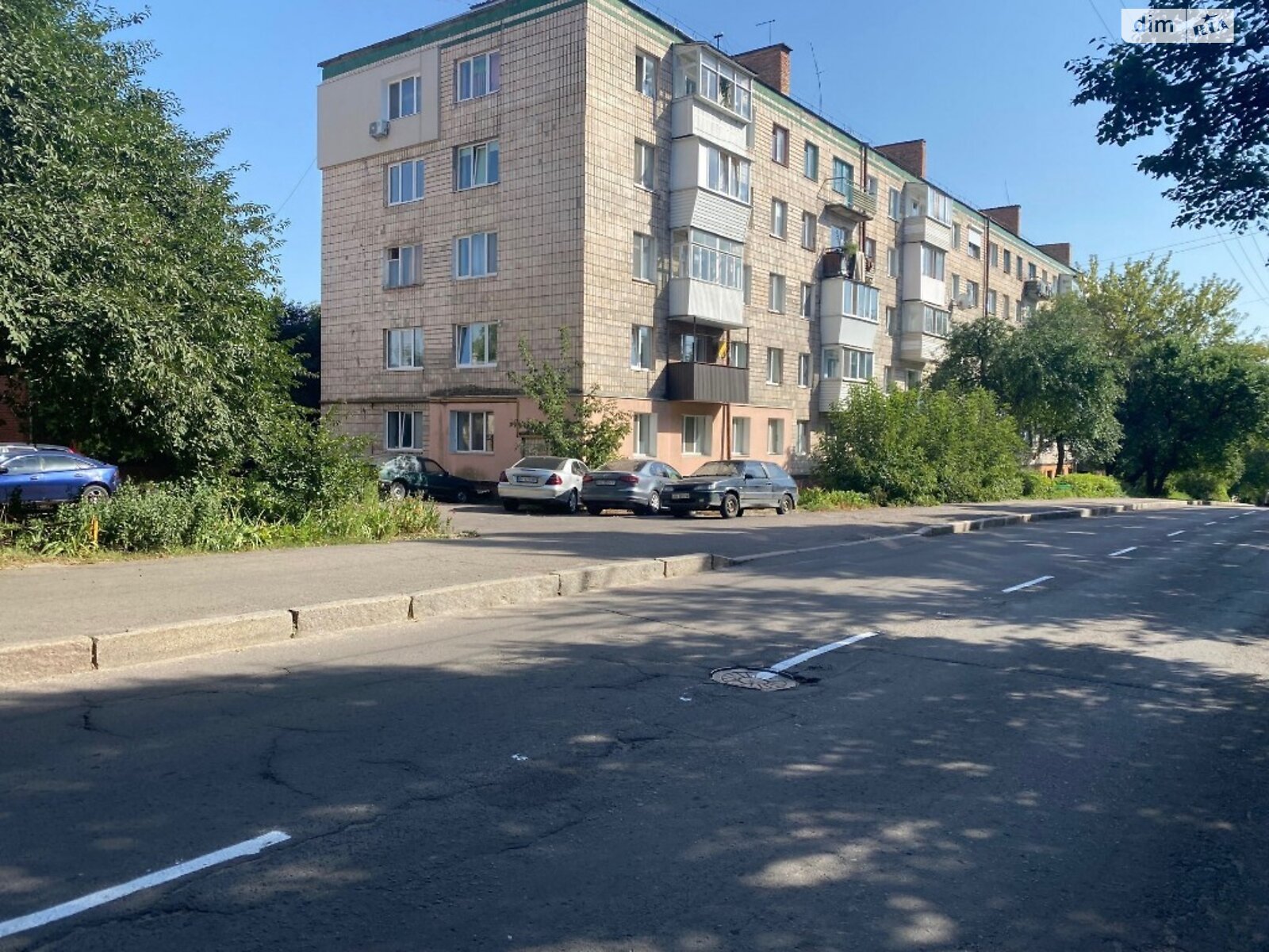 Продажа четырехкомнатной квартиры в Ровно, на ул. Крушельницкой Соломии, район Политон фото 1