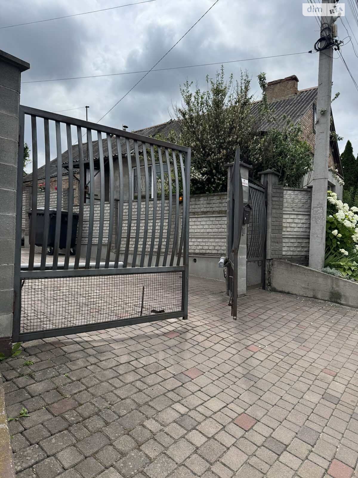 Продажа однокомнатной квартиры в Ровно, на ул. Поповича 23, фото 1 Продажа однокомнатной квартиры в Ровно, на ул. Поповича 23, фото 1