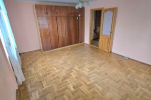 Продаж однокімнатної квартири в Рівному, на вул. Соборна, район Рум фото 2