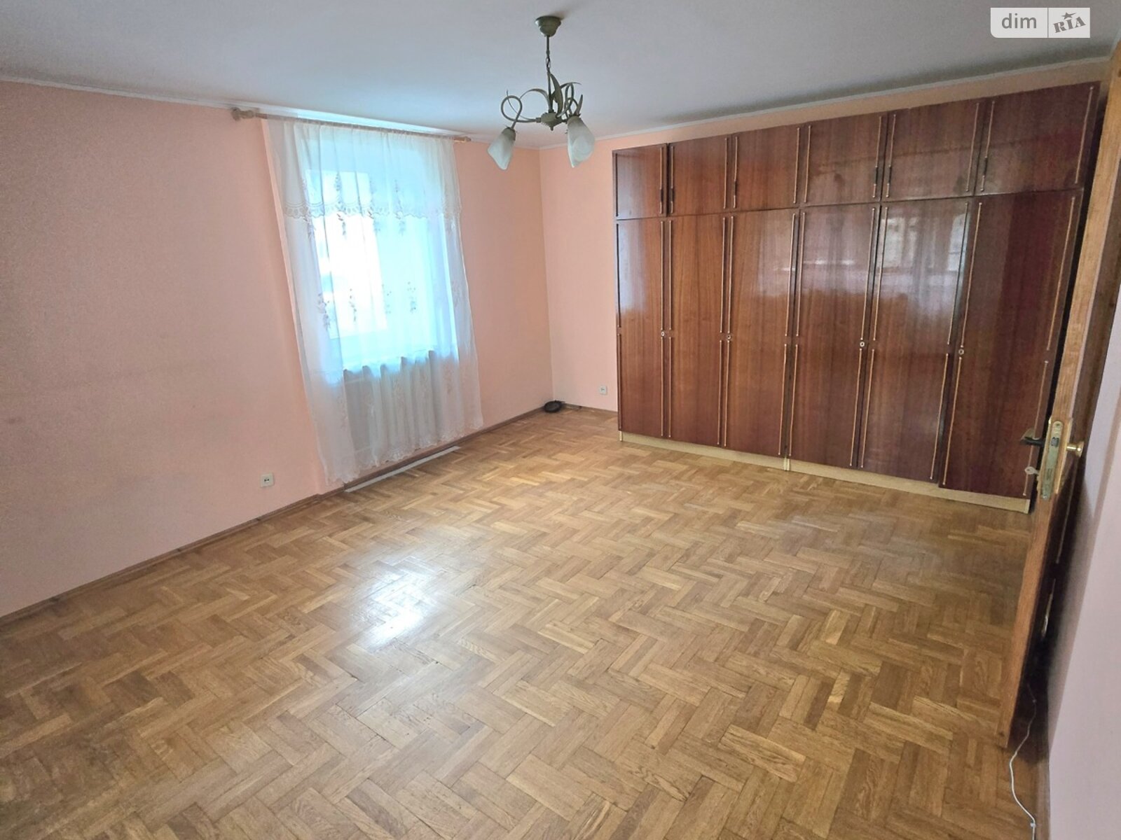Продаж однокімнатної квартири в Рівному, на вул. Соборна, район Рум фото 1 Продаж однокімнатної квартири в Рівному, на вул. Соборна, район Рум фото 1