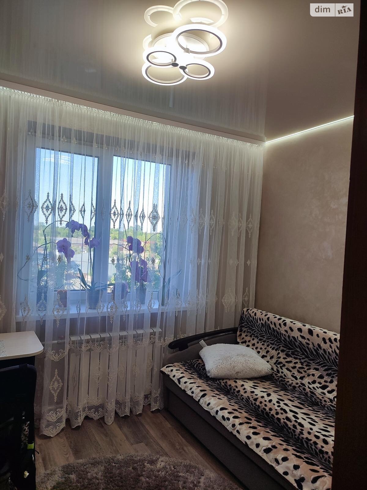 Продаж трикімнатної квартири в Рівному, на вул. Соборна, район Рум фото 1 Продаж трикімнатної квартири в Рівному, на вул. Соборна, район Рум фото 1