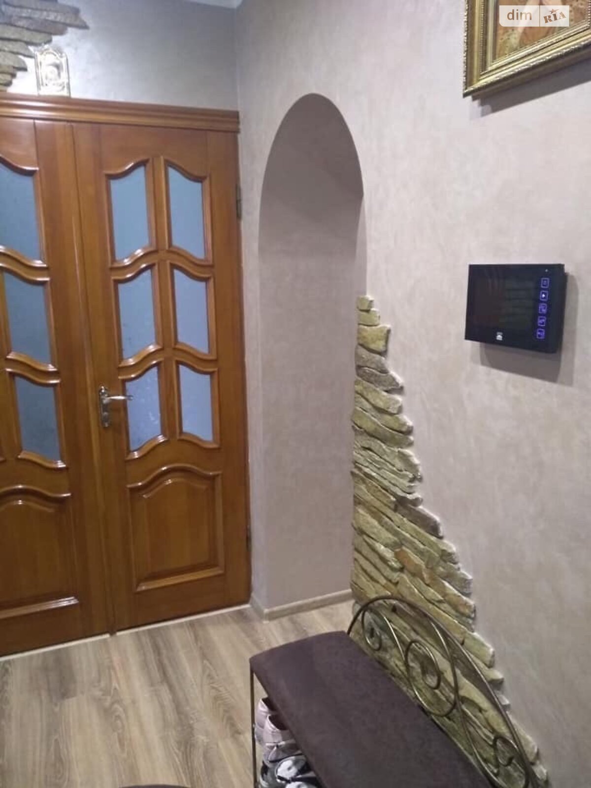 Продаж трикімнатної квартири в Рівному, на вул. Соборна, район Рум фото 1 Продаж трикімнатної квартири в Рівному, на вул. Соборна, район Рум фото 1