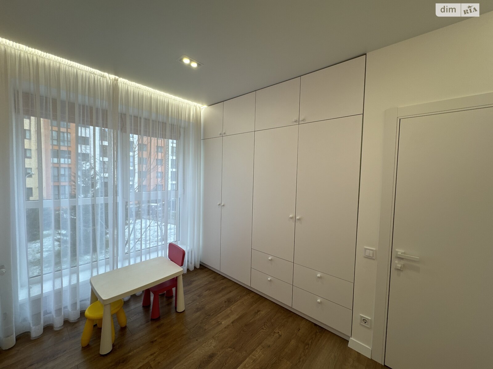 Продажа трехкомнатной квартиры в Ровно, на ул. Черновола Вячеслава 91Т, район Счастливое фото 1 Продажа трехкомнатной квартиры в Ровно, на ул. Черновола Вячеслава 91Т, район Счастливое фото 1