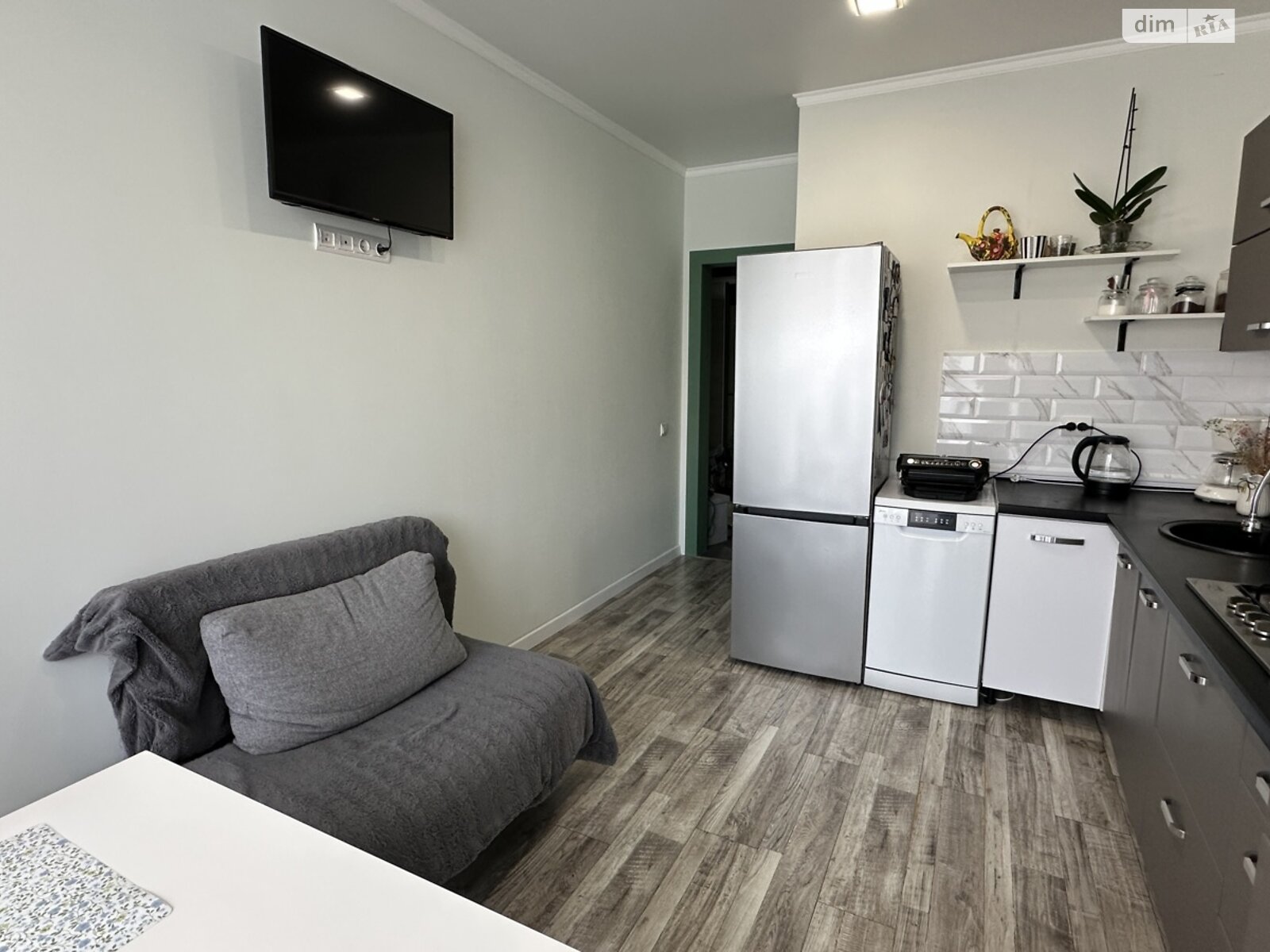 Продаж однокімнатної квартири в Рівному, на вул. Чорновола В'ячеслава 91П, район Щасливе фото 1