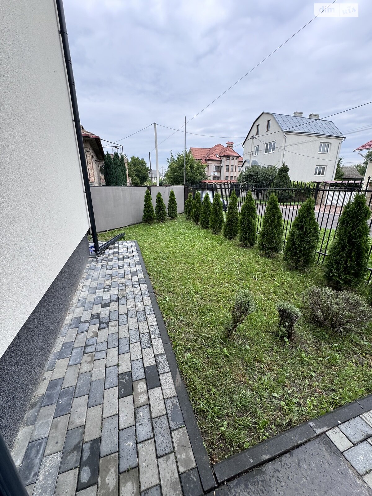 Продаж двокімнатної квартири в Рівному, на вул. Гостинна, кв. 2, район Щасливе фото 1 Продаж двокімнатної квартири в Рівному, на вул. Гостинна, кв. 2, район Щасливе фото 1