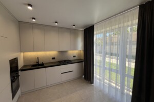 Продажа двухкомнатной квартиры в Ровно, на ул. Николая Боголюбова 1И, район Счастливое фото 2