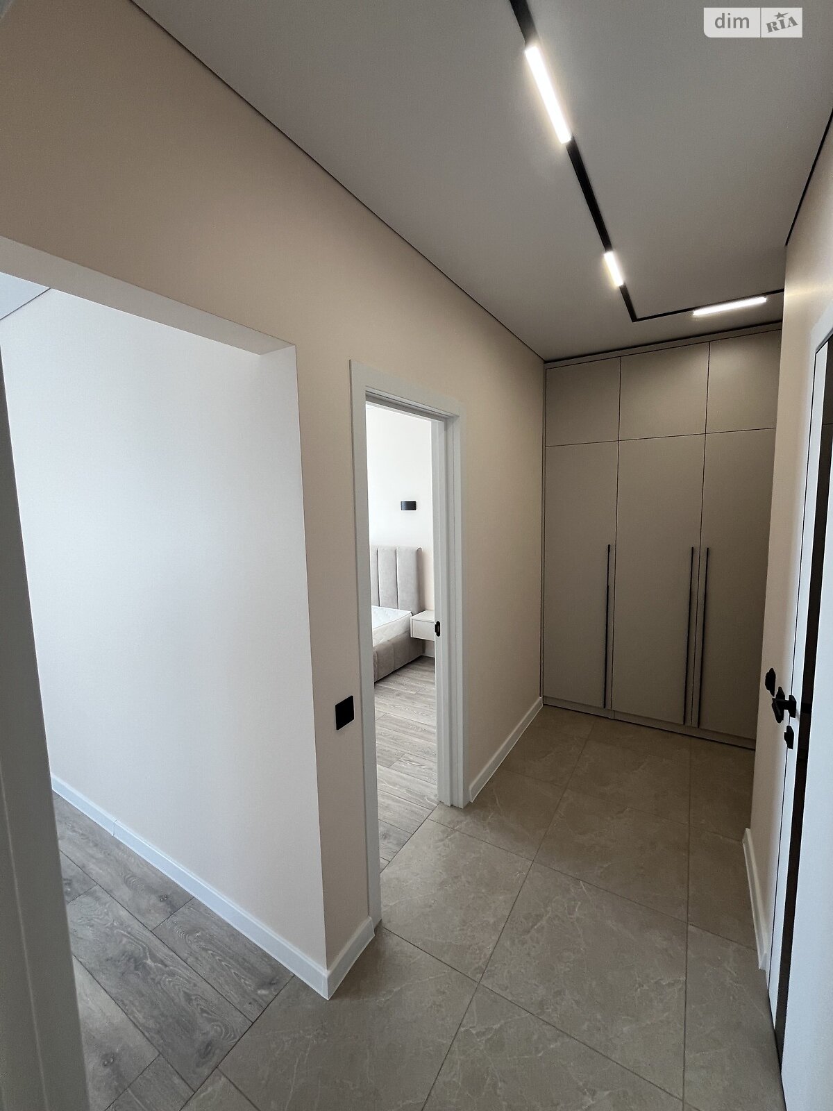 Продажа двухкомнатной квартиры в Ровно, на ул. Николая Боголюбова 1И, район Счастливое фото 1