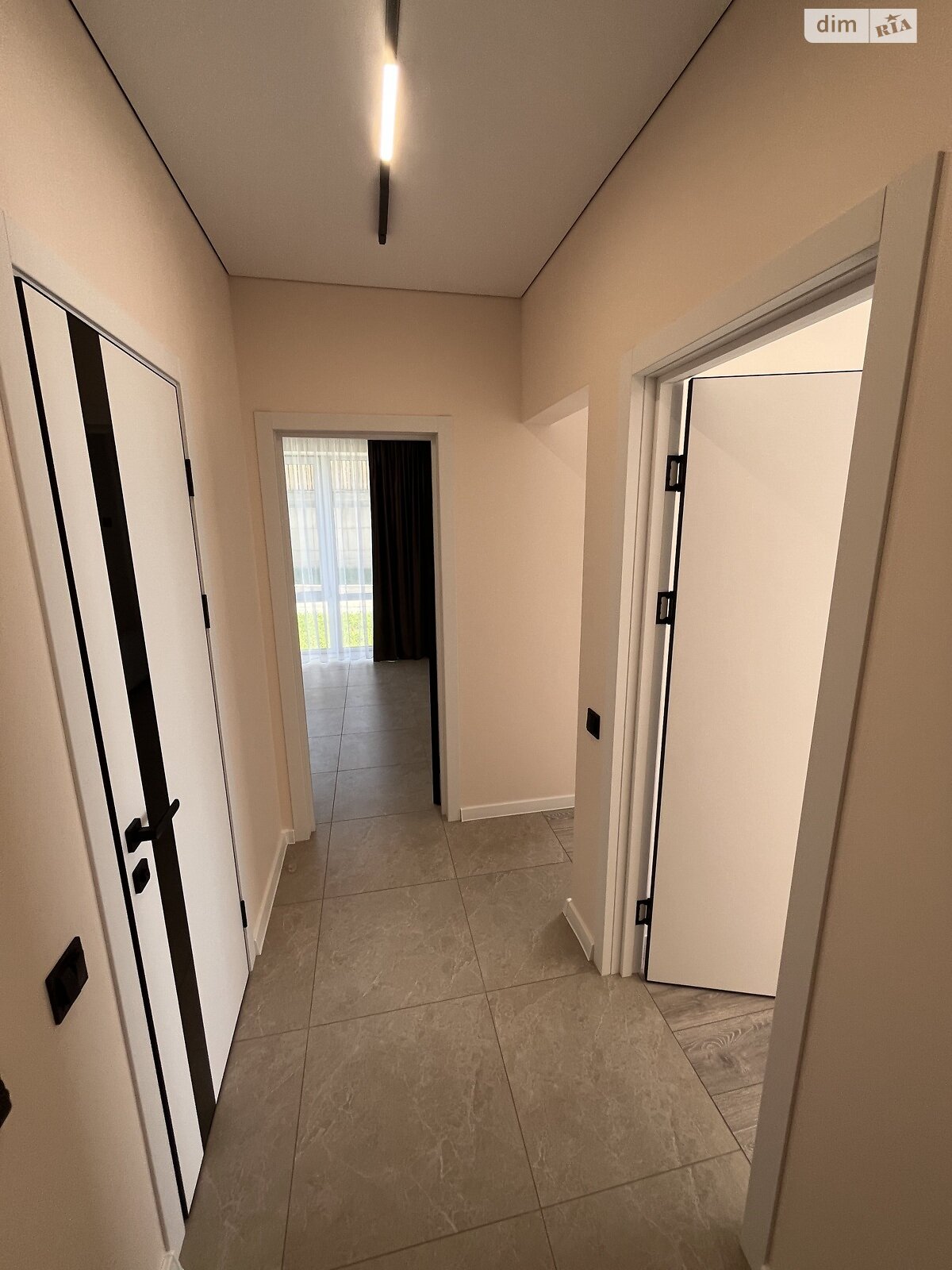 Продажа двухкомнатной квартиры в Ровно, на ул. Николая Боголюбова 1И, район Счастливое фото 1