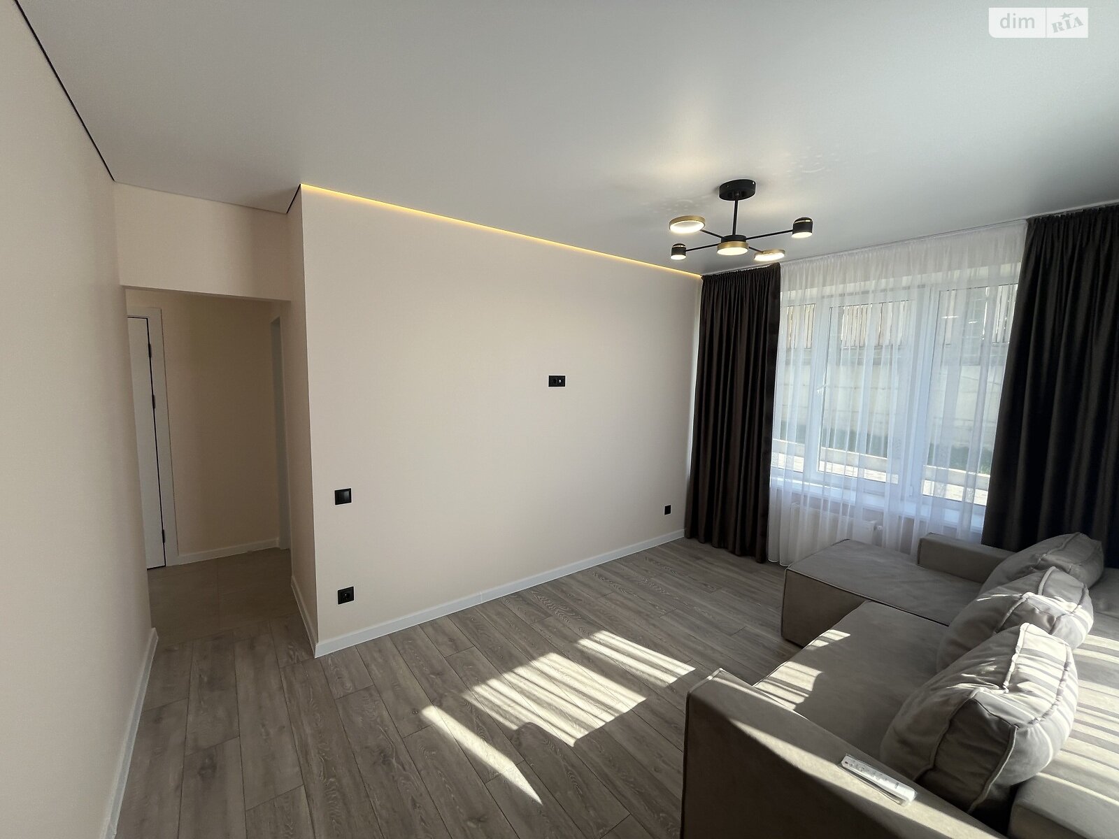 Продажа двухкомнатной квартиры в Ровно, на ул. Николая Боголюбова 1И, район Счастливое фото 1