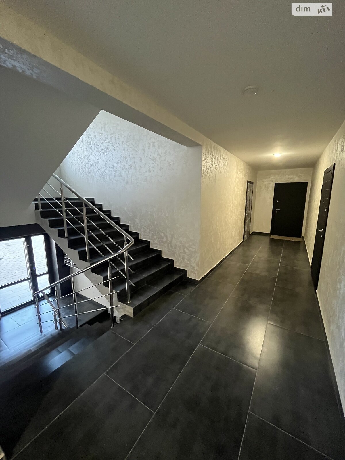 Продажа двухкомнатной квартиры в Ровно, на ул. Николая Боголюбова 1И, район Счастливое фото 1