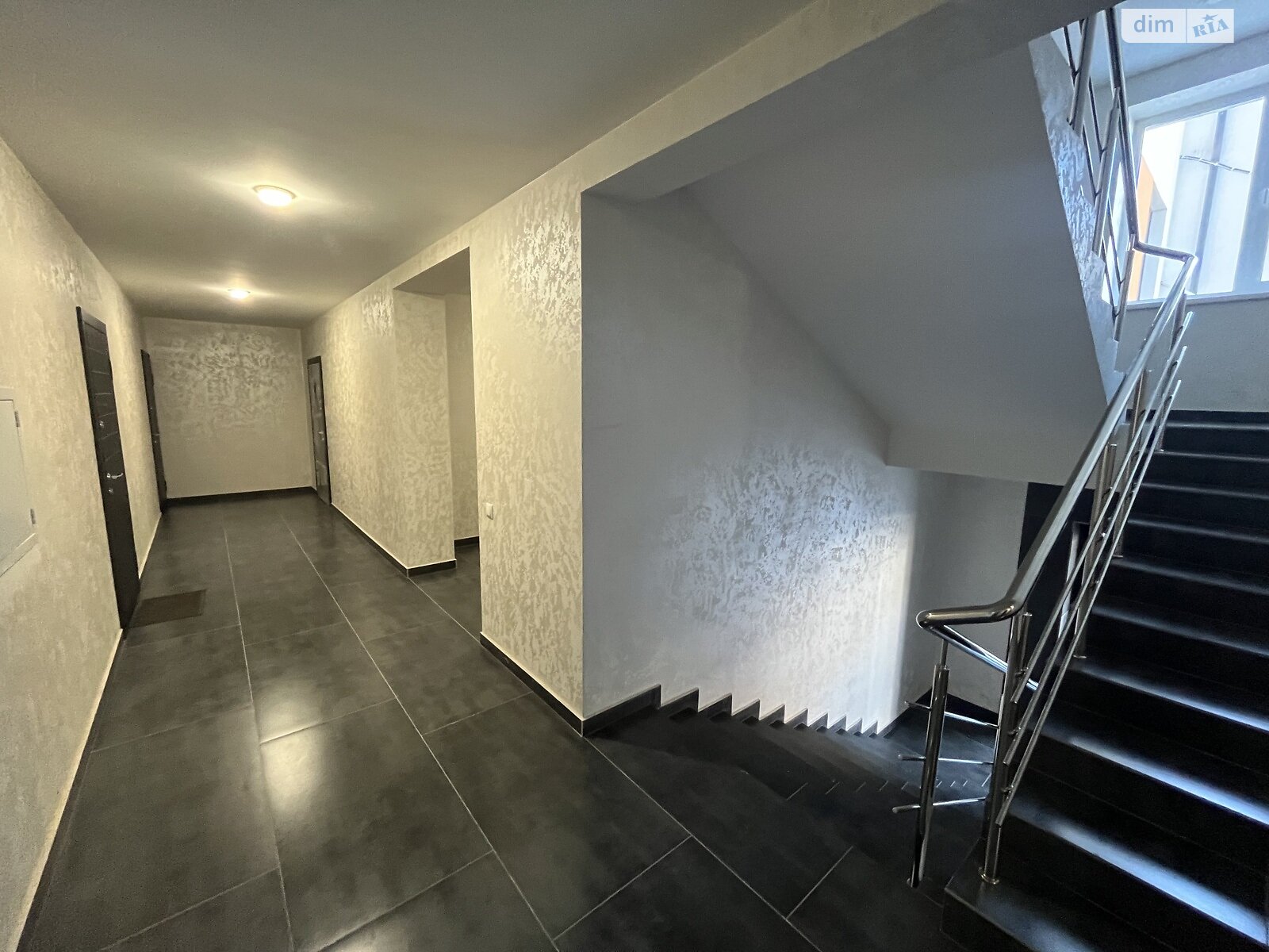 Продажа двухкомнатной квартиры в Ровно, на ул. Николая Боголюбова 1И, район Счастливое фото 1