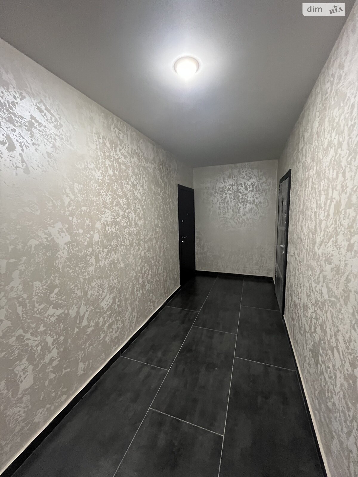 Продажа двухкомнатной квартиры в Ровно, на ул. Николая Боголюбова 1И, район Счастливое фото 1