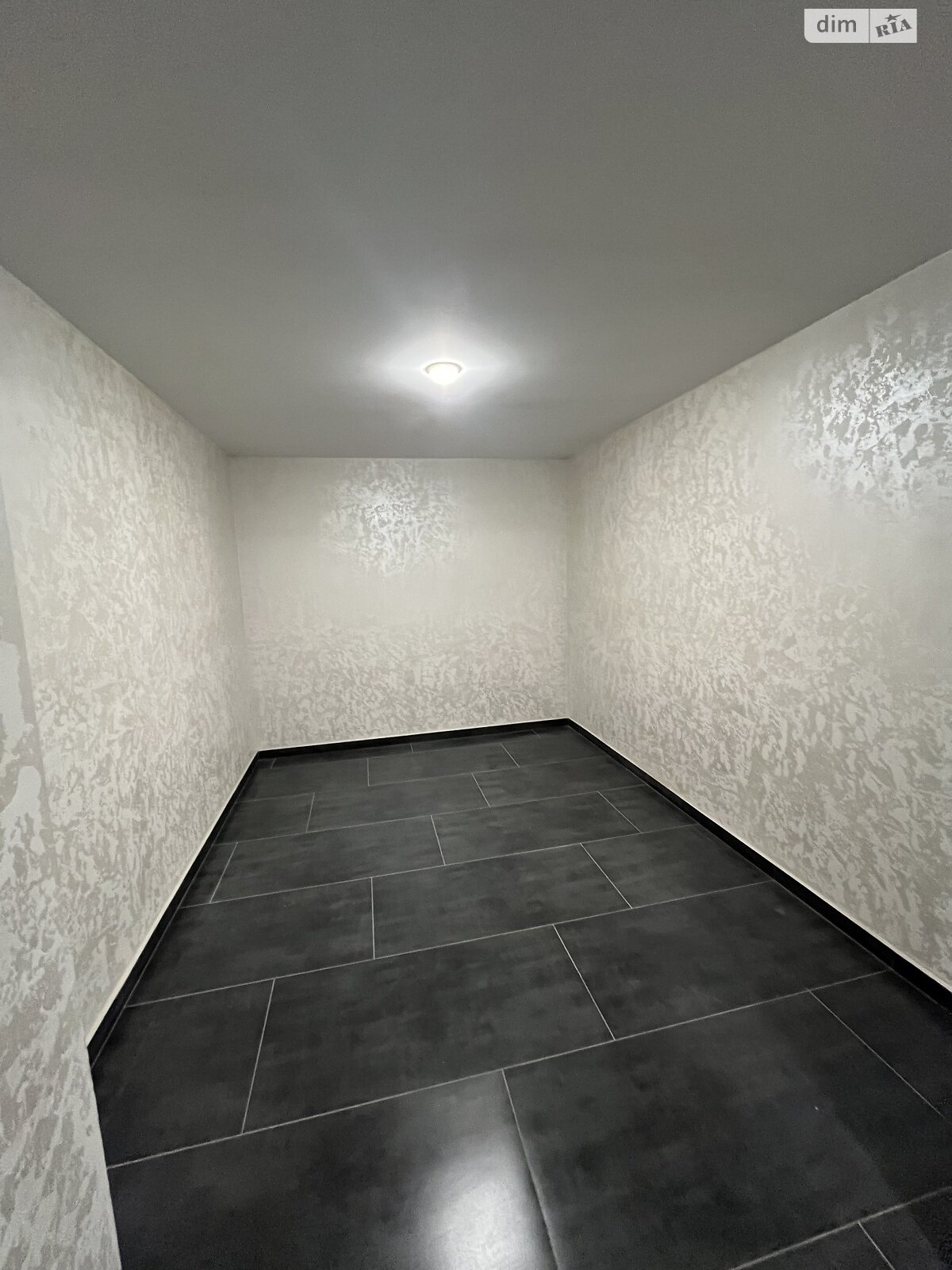 Продажа двухкомнатной квартиры в Ровно, на ул. Николая Боголюбова 1И, район Счастливое фото 1