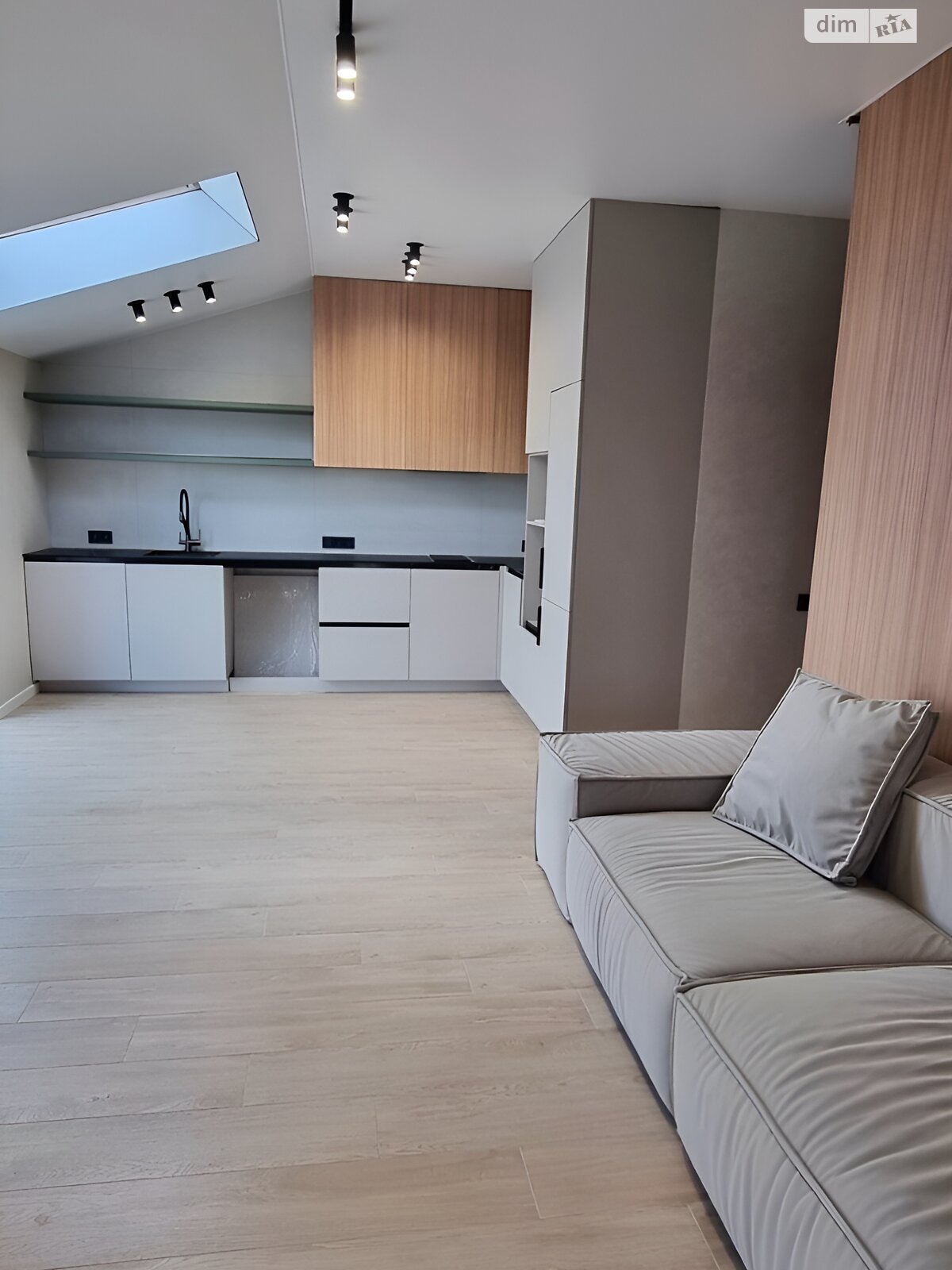 Продажа двухкомнатной квартиры в Ровно, на ул. Соловьиная, район Счастливое фото 1 Продажа двухкомнатной квартиры в Ровно, на ул. Соловьиная, район Счастливое фото 1