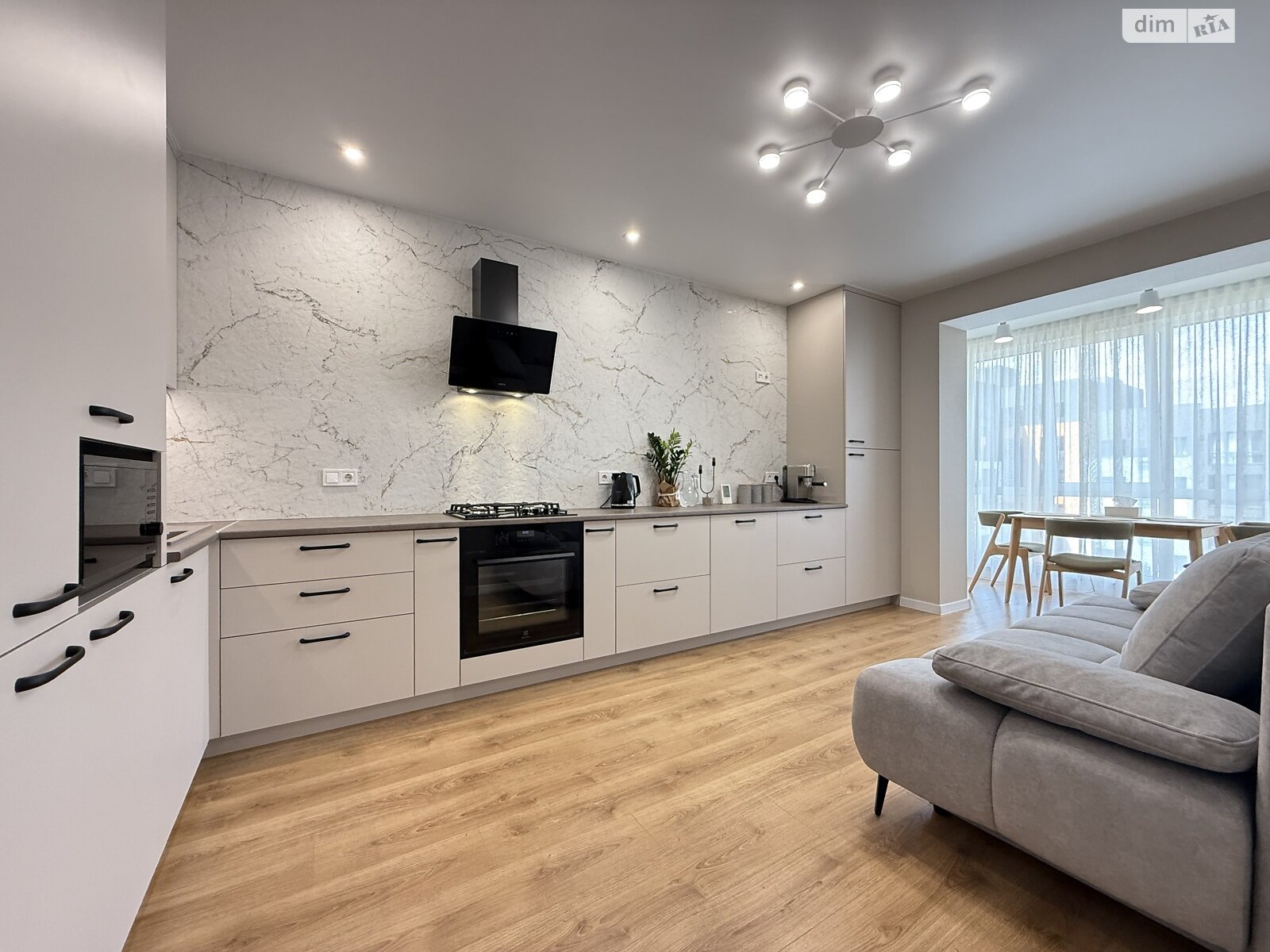 Продаж трикімнатної квартири в Рівному, на вул. Студентська 24А, район Щасливе фото 1 Продаж трикімнатної квартири в Рівному, на вул. Студентська 24А, район Щасливе фото 1