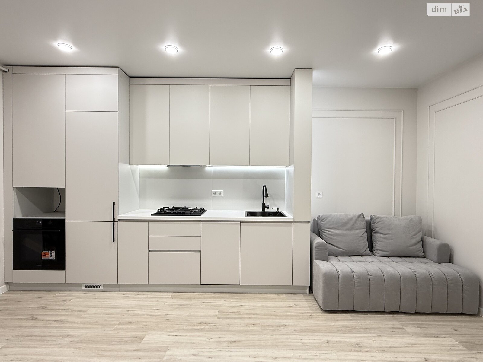 Продаж однокімнатної квартири в Рівному, на вул. Студентська 24А, район Щасливе фото 1 Продаж однокімнатної квартири в Рівному, на вул. Студентська 24А, район Щасливе фото 1