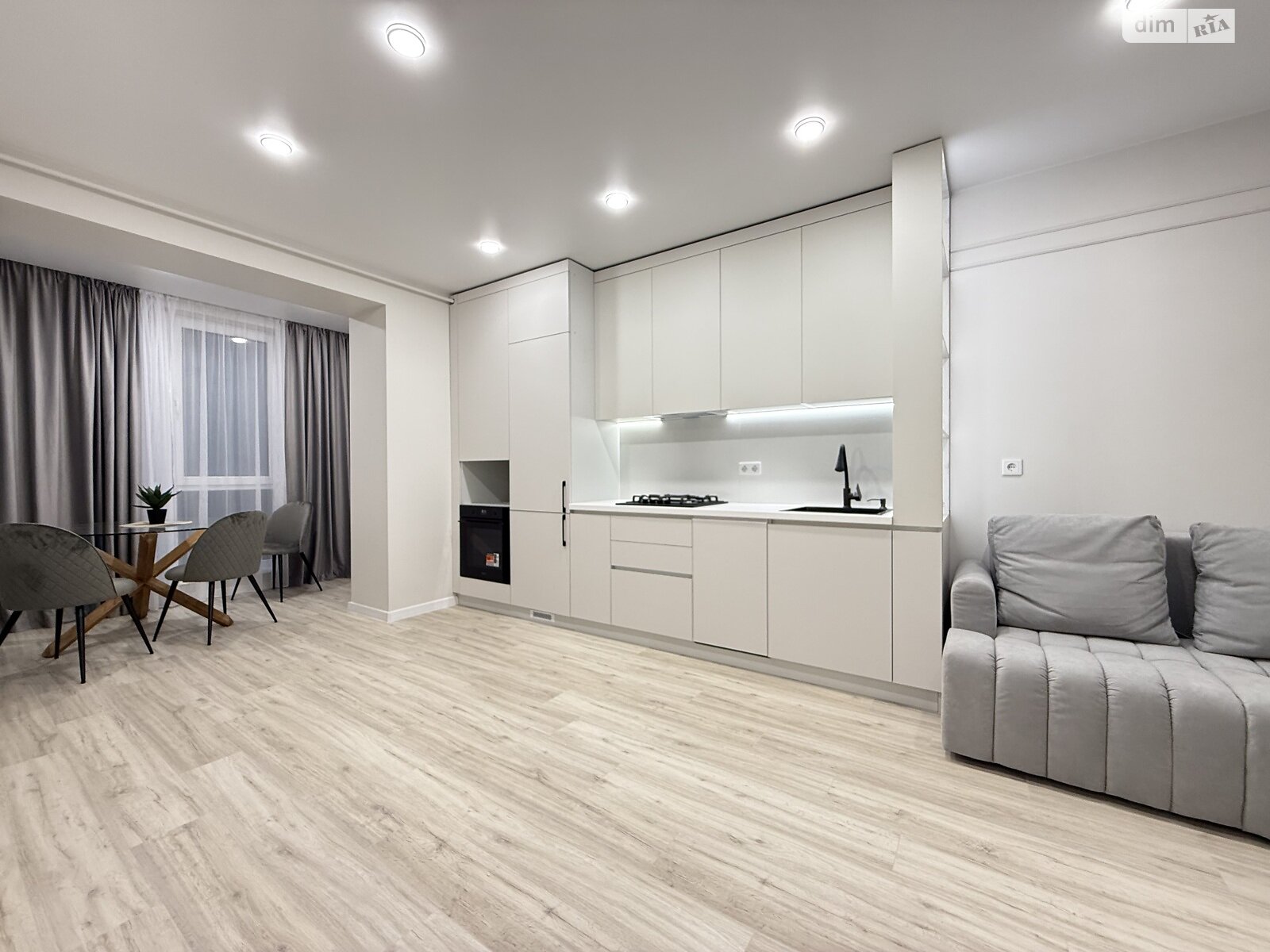 Продаж однокімнатної квартири в Рівному, на вул. Студентська 24А, район Щасливе фото 1 Продаж однокімнатної квартири в Рівному, на вул. Студентська 24А, район Щасливе фото 1