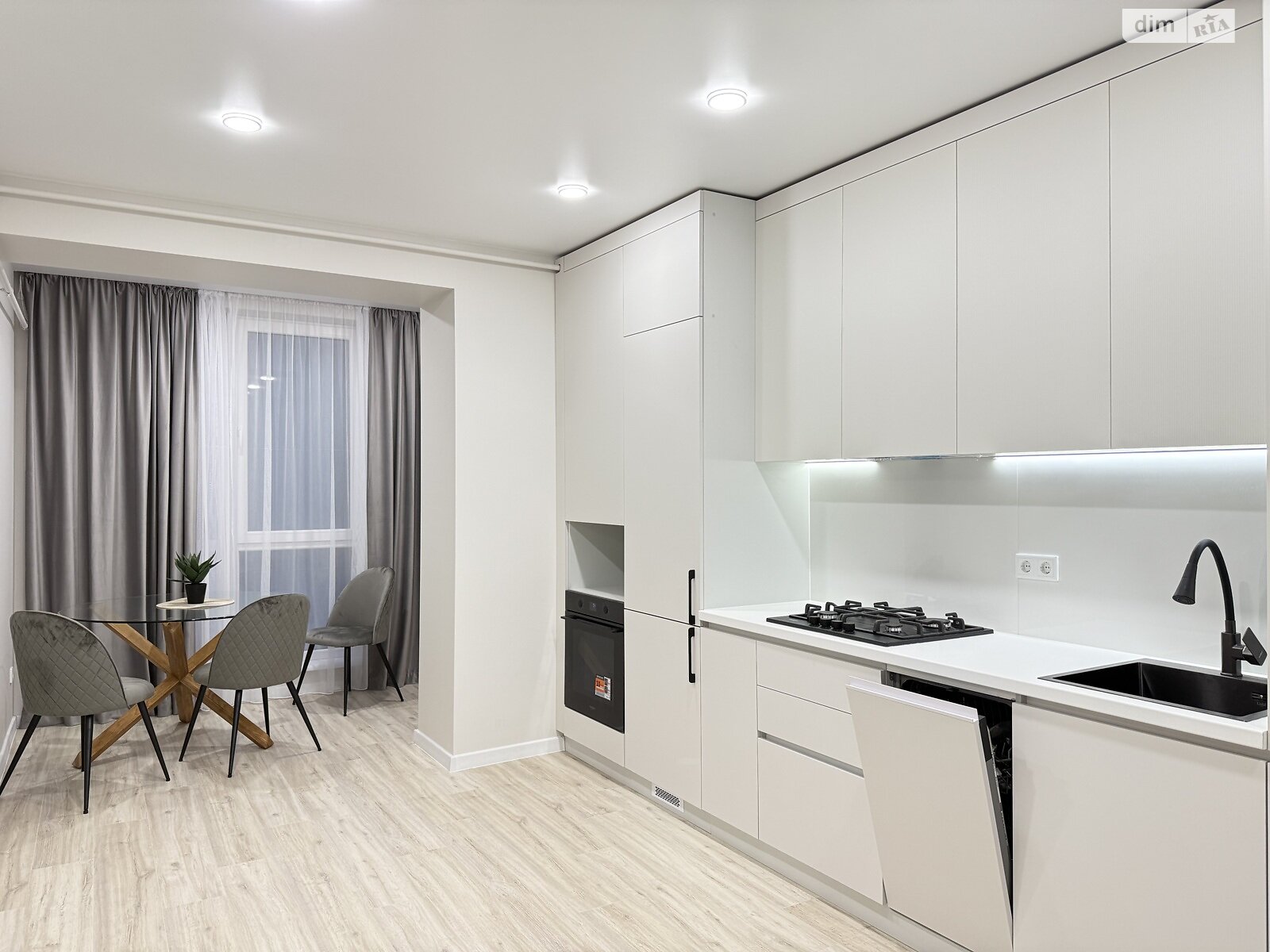 Продаж однокімнатної квартири в Рівному, на вул. Студентська 24А, район Щасливе фото 1 Продаж однокімнатної квартири в Рівному, на вул. Студентська 24А, район Щасливе фото 1