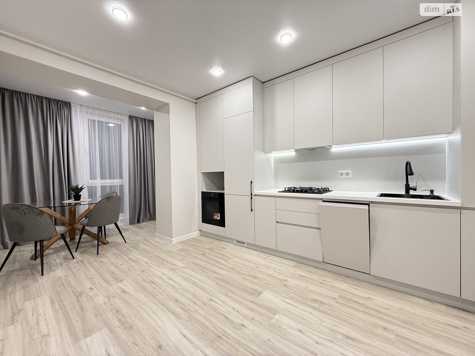 Продаж однокімнатної квартири в Рівному, на вул. Студентська 24А, район Щасливе фото 1 Продаж однокімнатної квартири в Рівному, на вул. Студентська 24А, район Щасливе фото 1