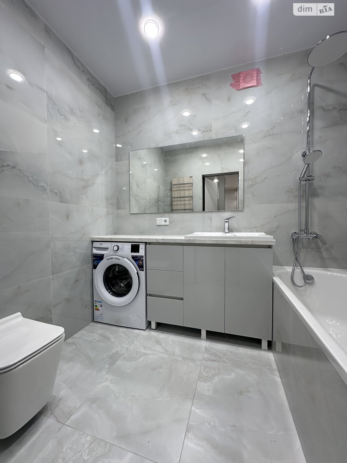 Продаж однокімнатної квартири в Рівному, на вул. Студентська 24А, район Щасливе фото 1