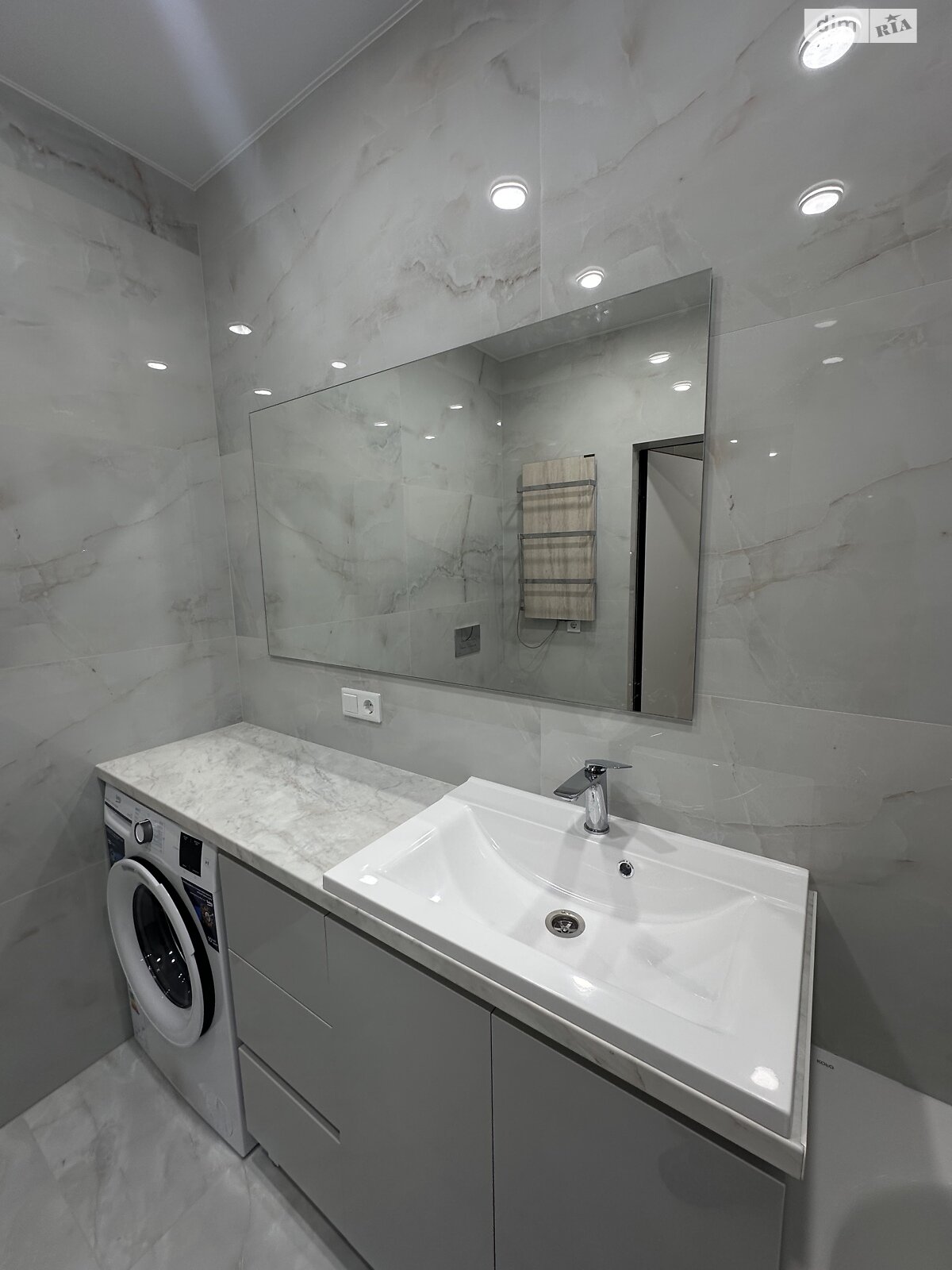 Продаж однокімнатної квартири в Рівному, на вул. Студентська 24А, район Щасливе фото 1