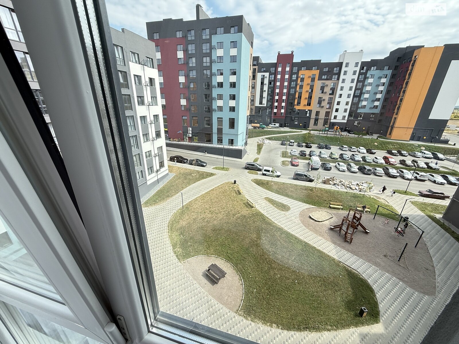 Продаж однокімнатної квартири в Рівному, на вул. Студентська 24А, район Щасливе фото 1