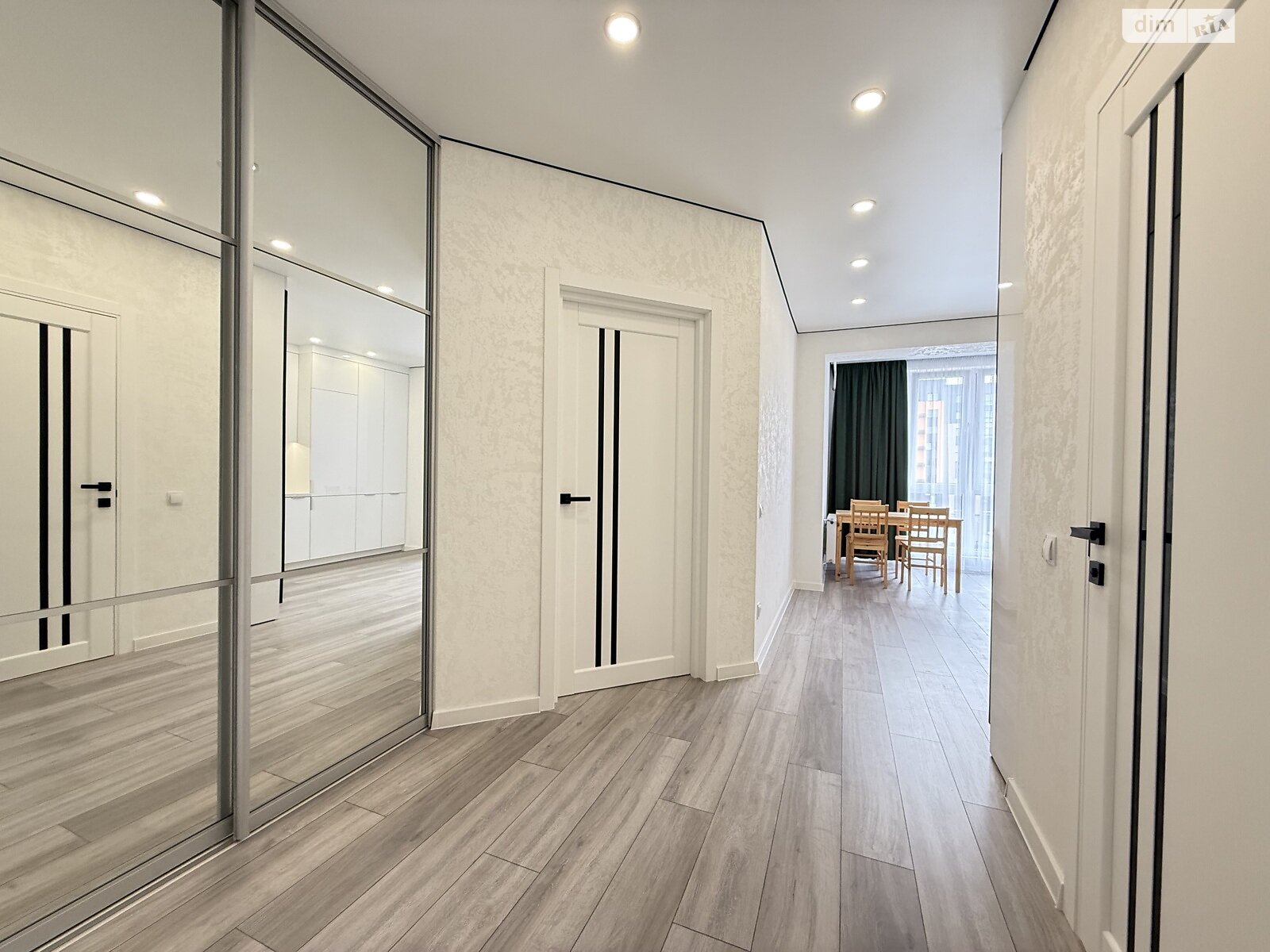 Продаж однокімнатної квартири в Рівному, на вул. Студентська 24А, район Щасливе фото 1