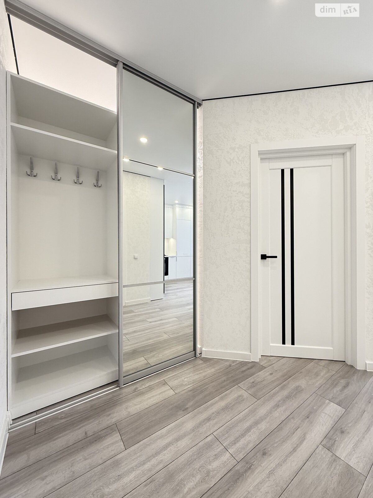 Продаж однокімнатної квартири в Рівному, на вул. Студентська 24А, район Щасливе фото 1