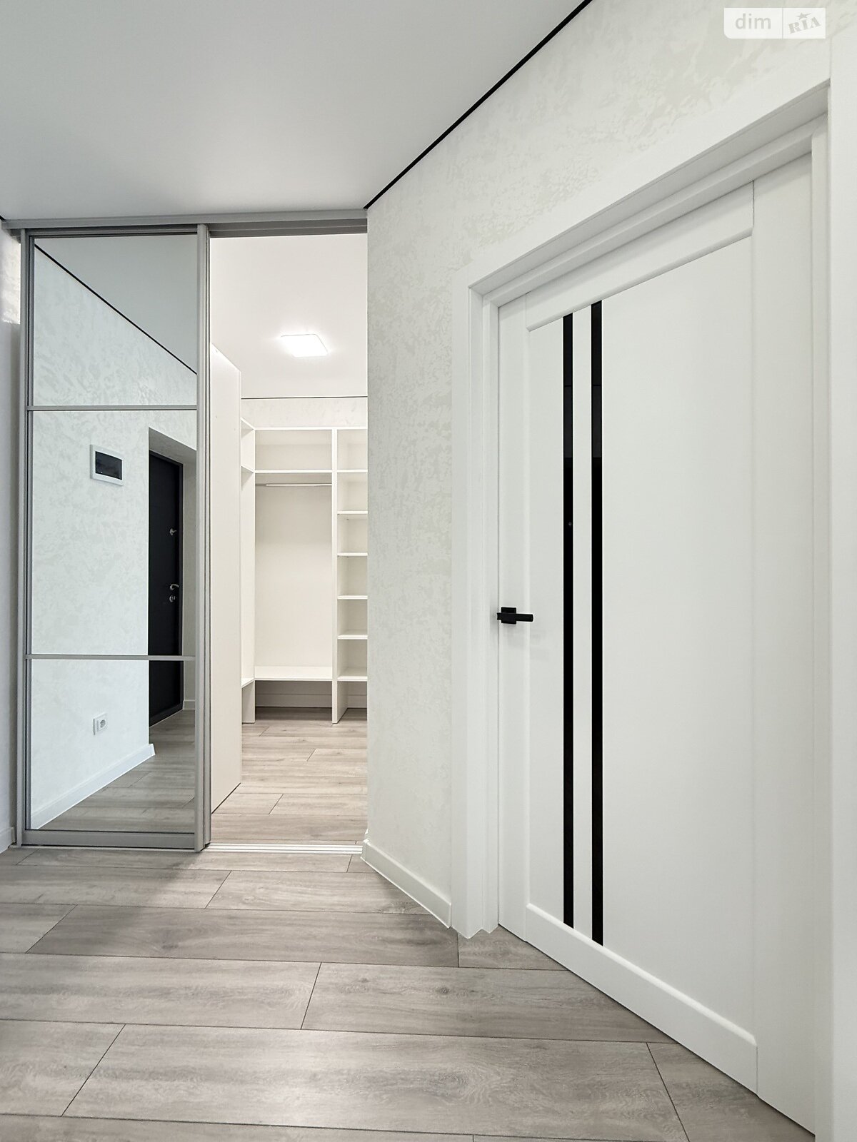 Продаж однокімнатної квартири в Рівному, на вул. Студентська 24А, район Щасливе фото 1