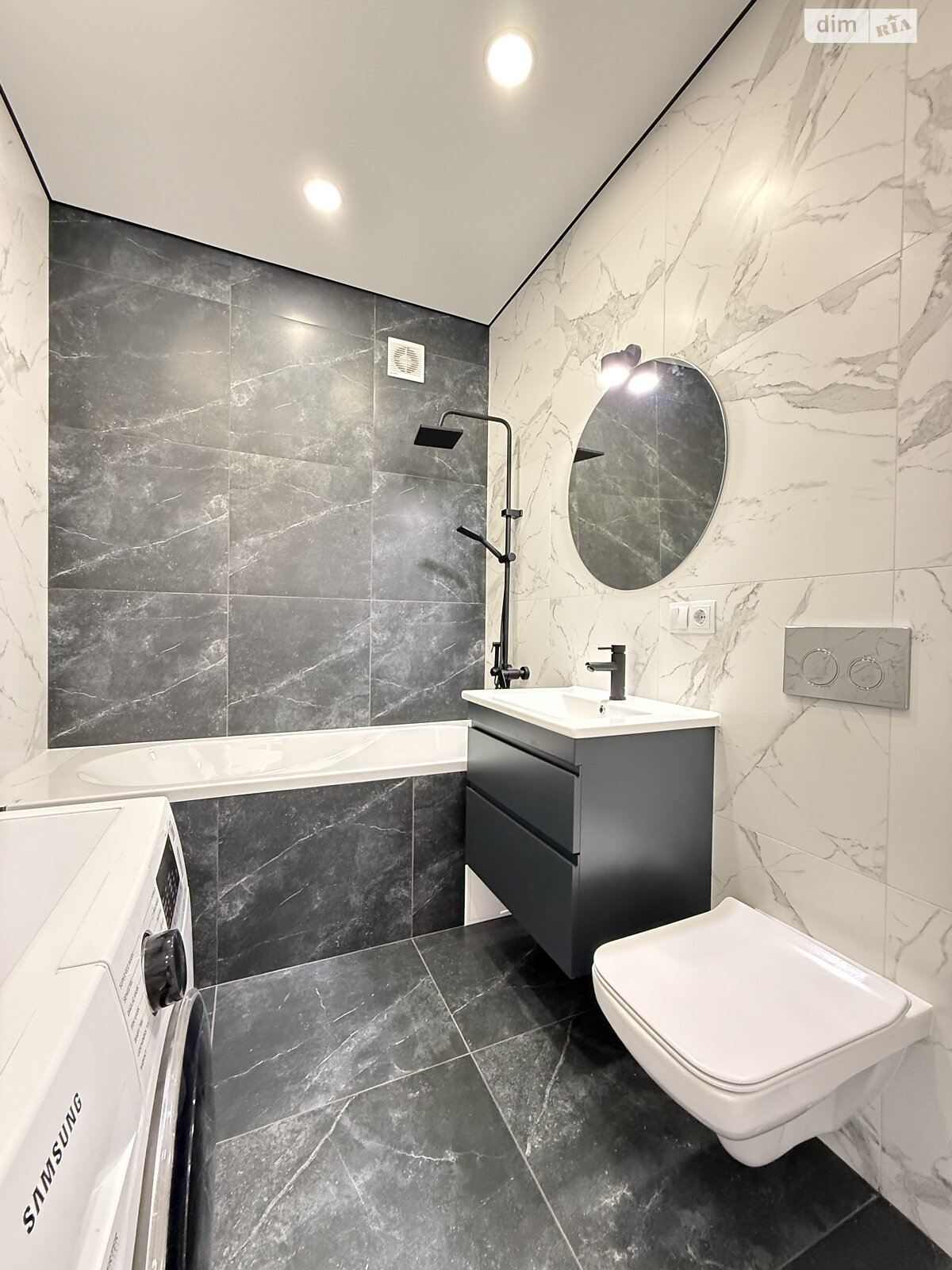 Продаж однокімнатної квартири в Рівному, на вул. Студентська 24А, район Щасливе фото 1