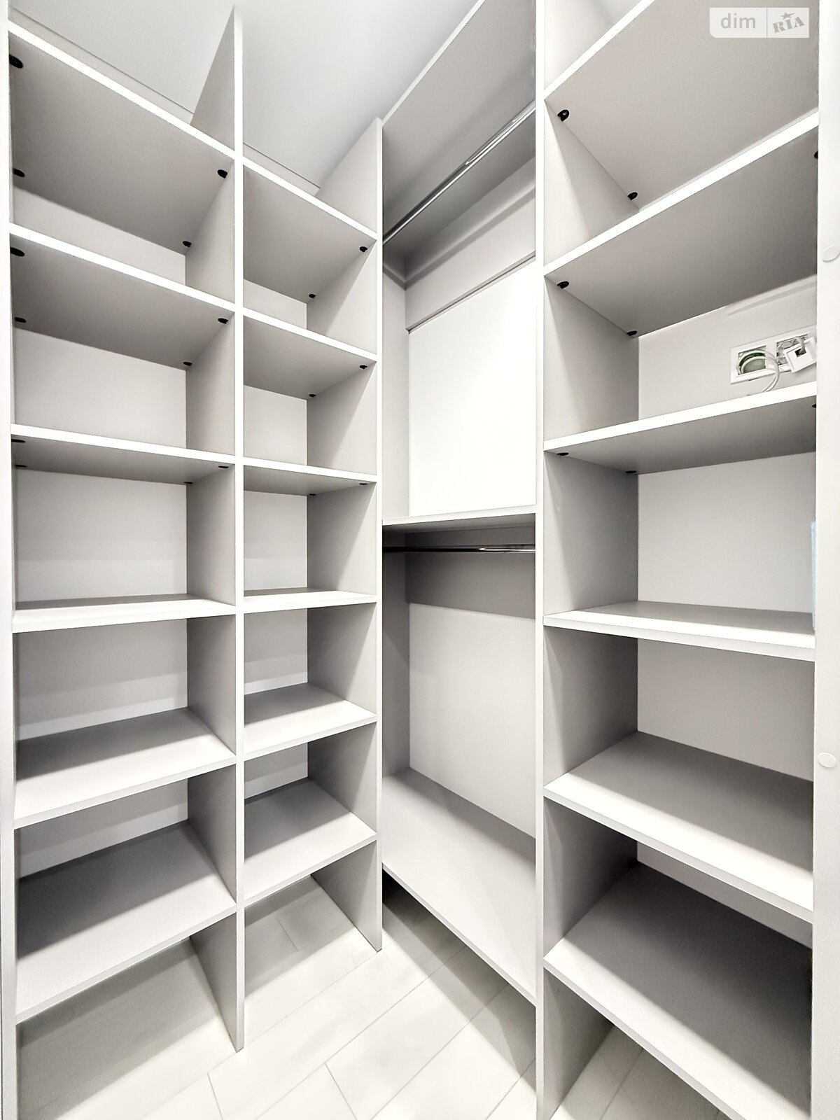 Продаж однокімнатної квартири в Рівному, на вул. Студентська 24А, район Щасливе фото 1 Продаж однокімнатної квартири в Рівному, на вул. Студентська 24А, район Щасливе фото 1