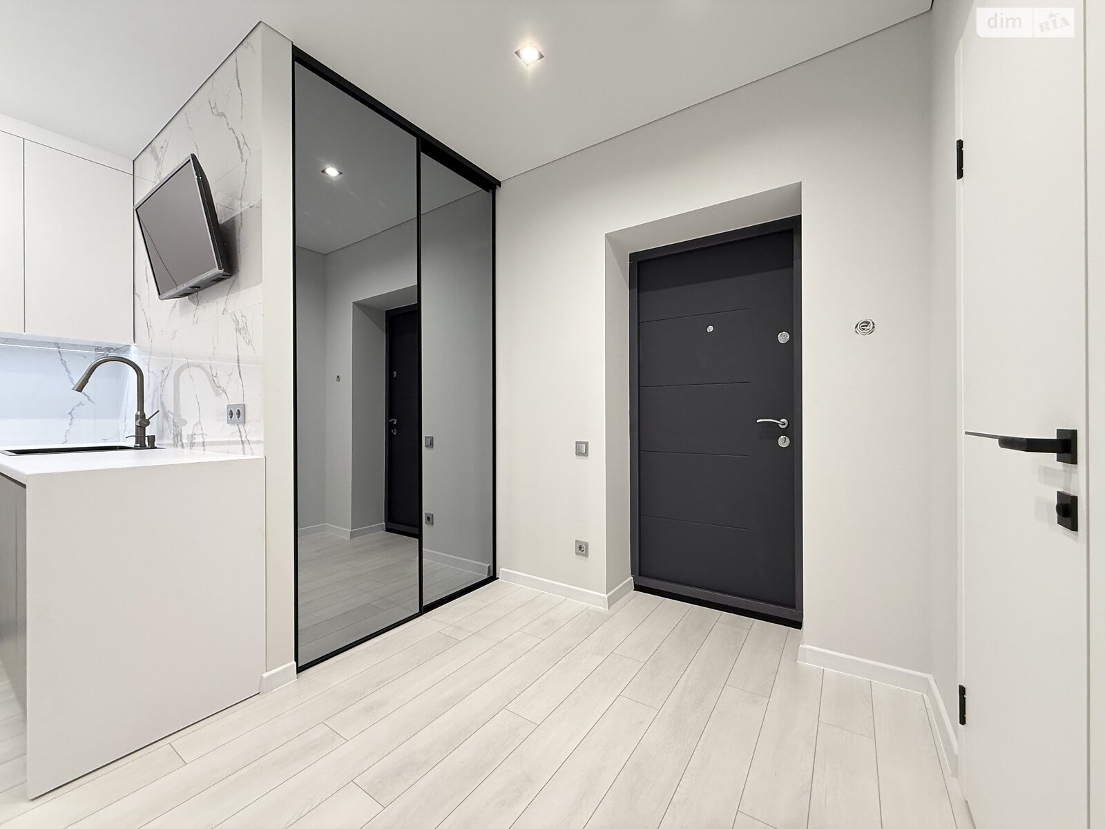 Продаж однокімнатної квартири в Рівному, на вул. Студентська 24А, район Щасливе фото 1 Продаж однокімнатної квартири в Рівному, на вул. Студентська 24А, район Щасливе фото 1