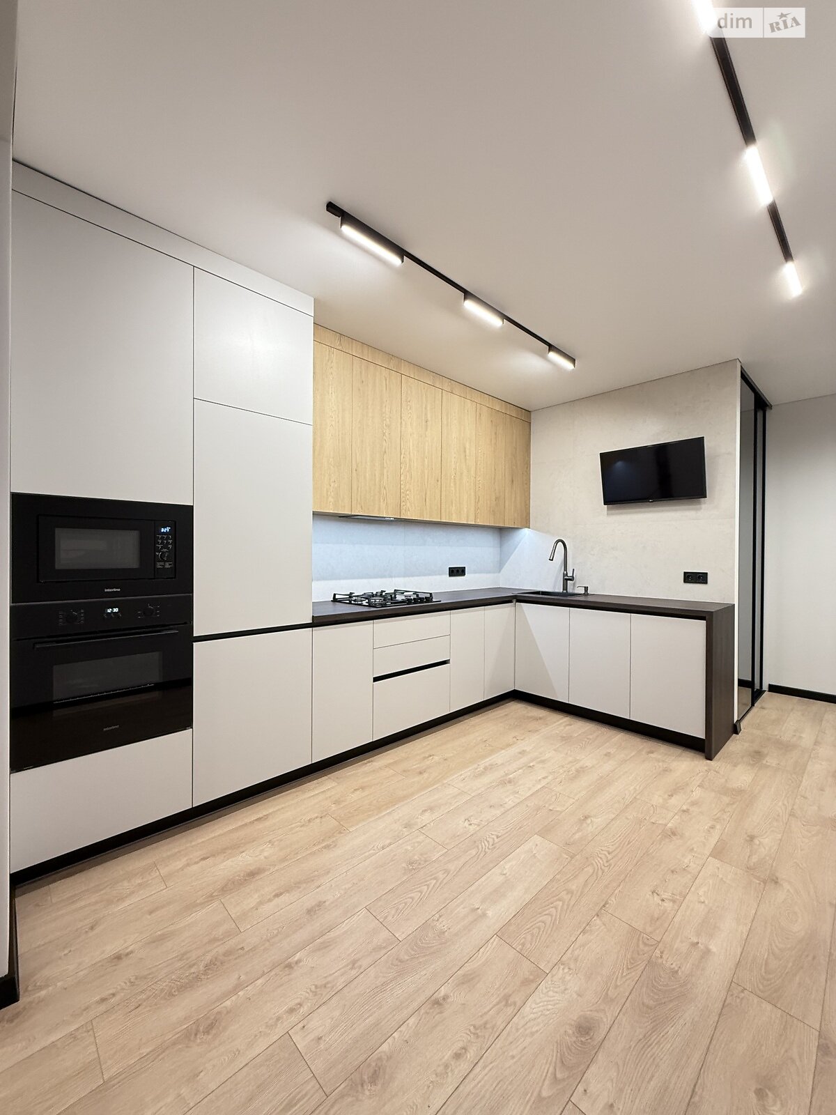 Продаж однокімнатної квартири в Рівному, на вул. Студентська 24А, район Щасливе фото 1