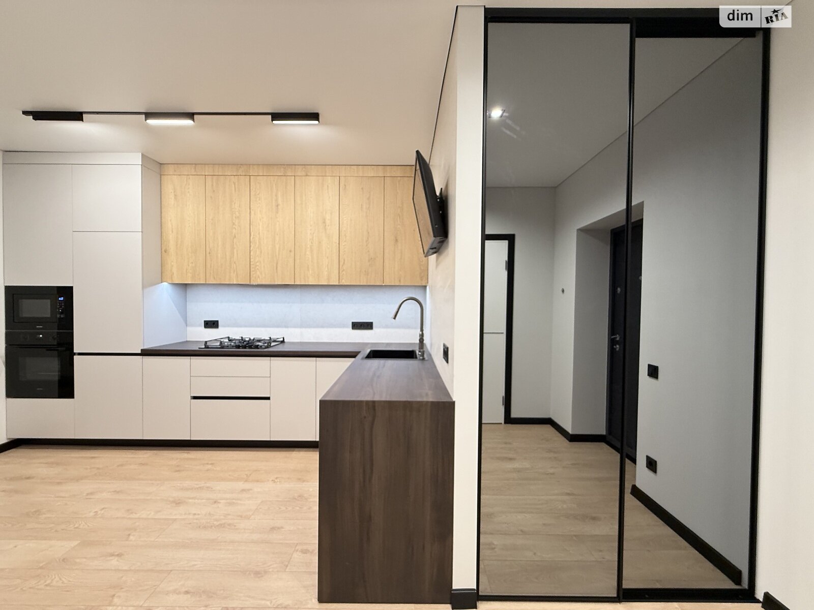 Продаж однокімнатної квартири в Рівному, на вул. Студентська 24А, район Щасливе фото 1